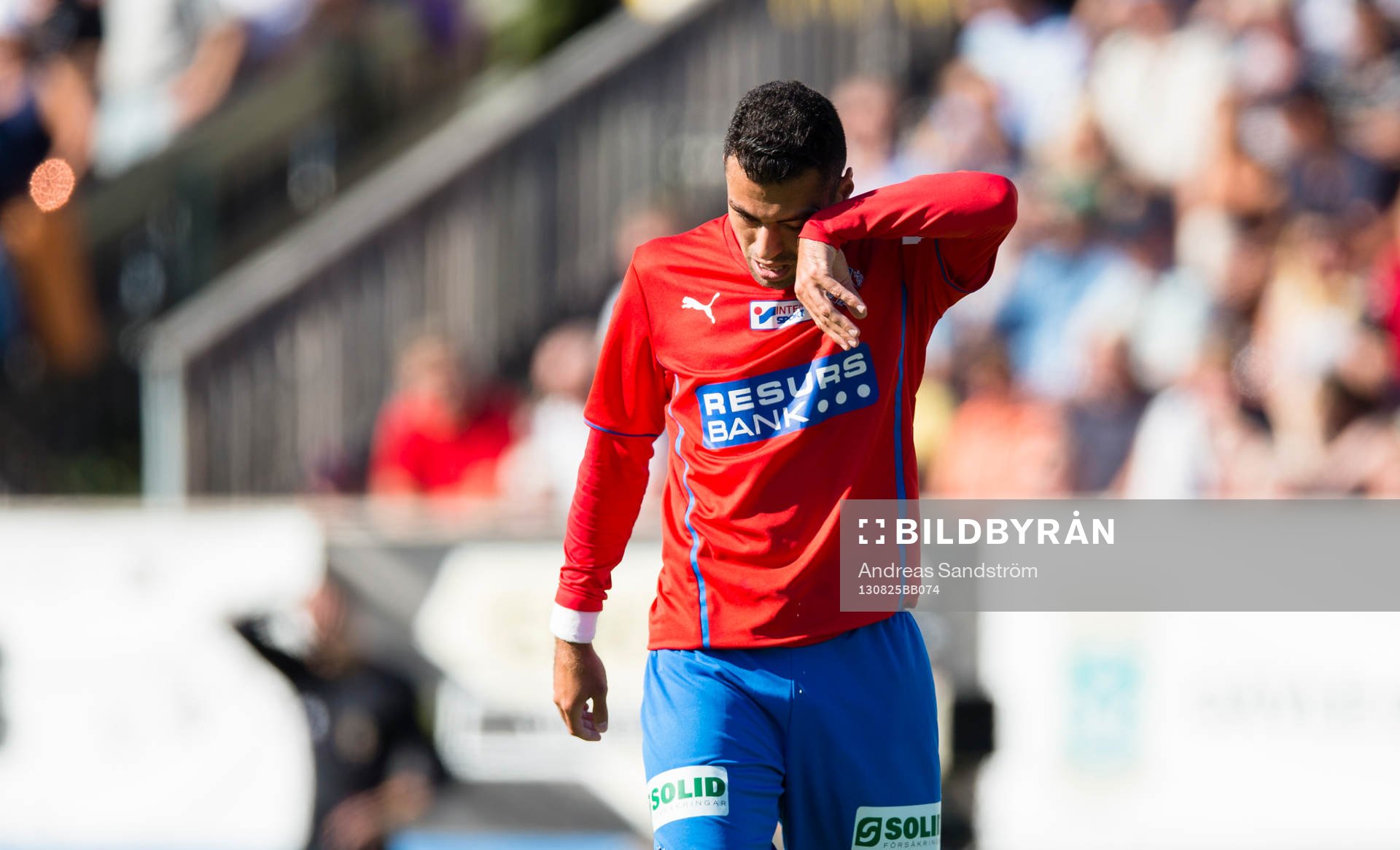 Helsingborgs Imad Khalili tar sig för pannan
