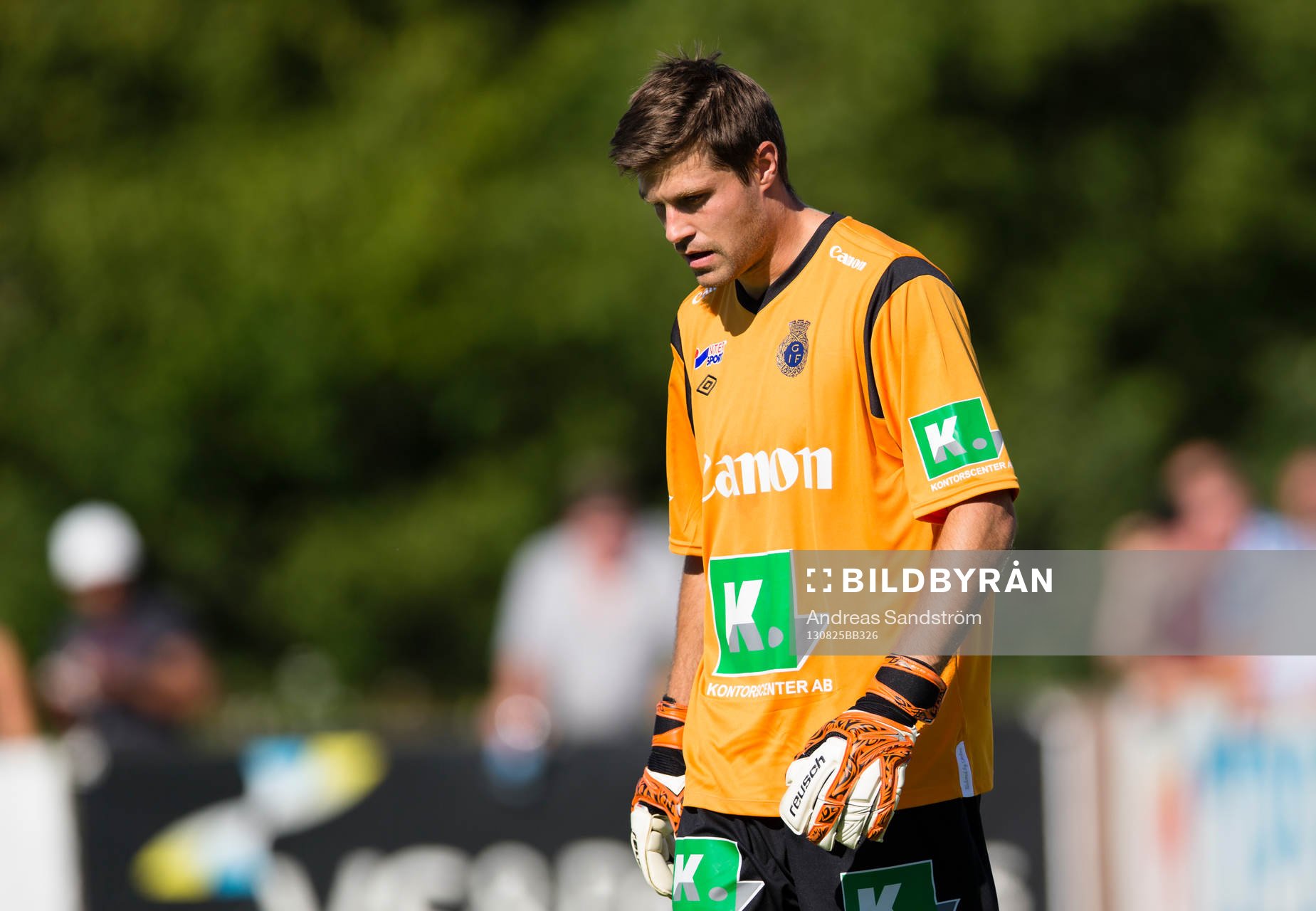 Gefles målvakt Emil Hedvall hänger med huvudet