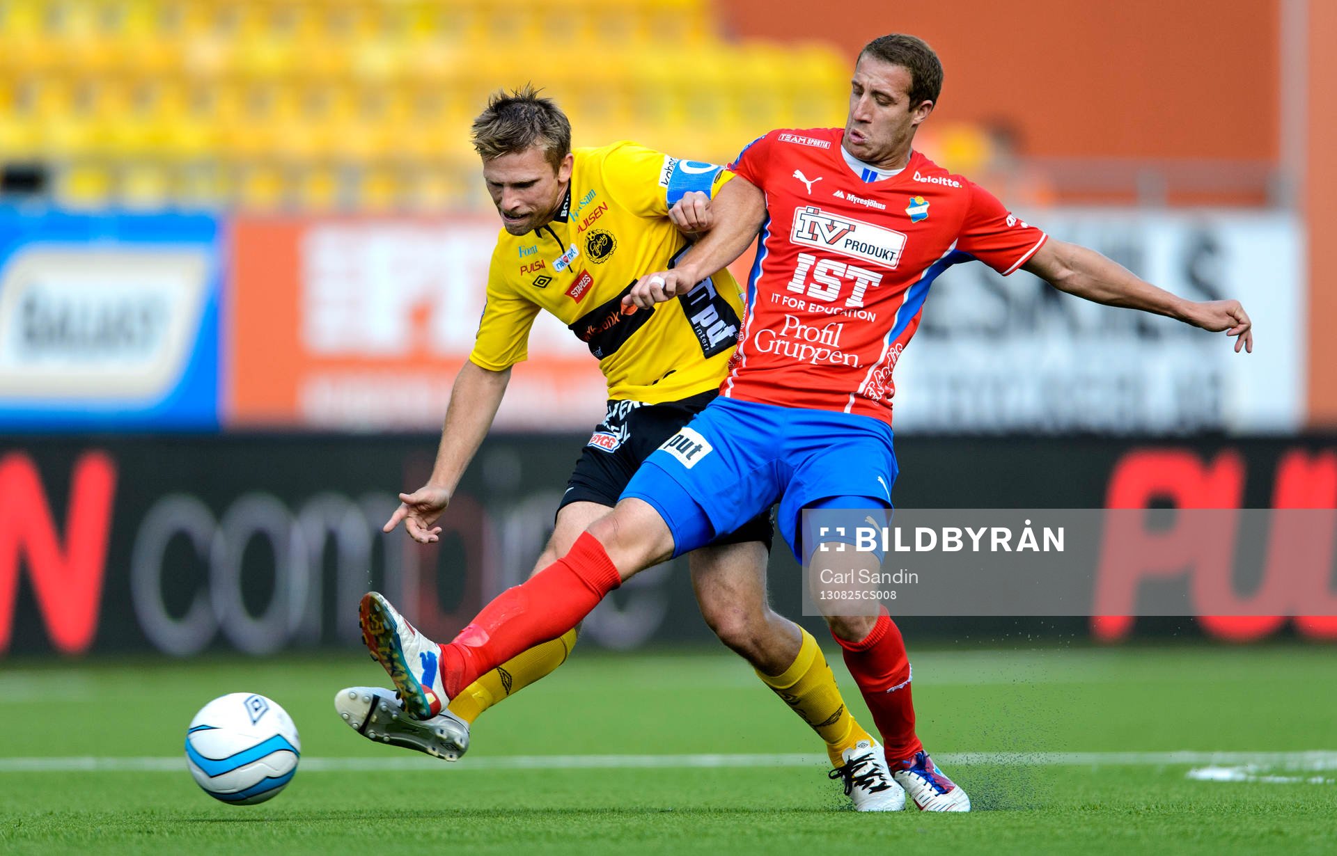 Närkamp mellan Elfsborgs Anders Svensson  och Östers