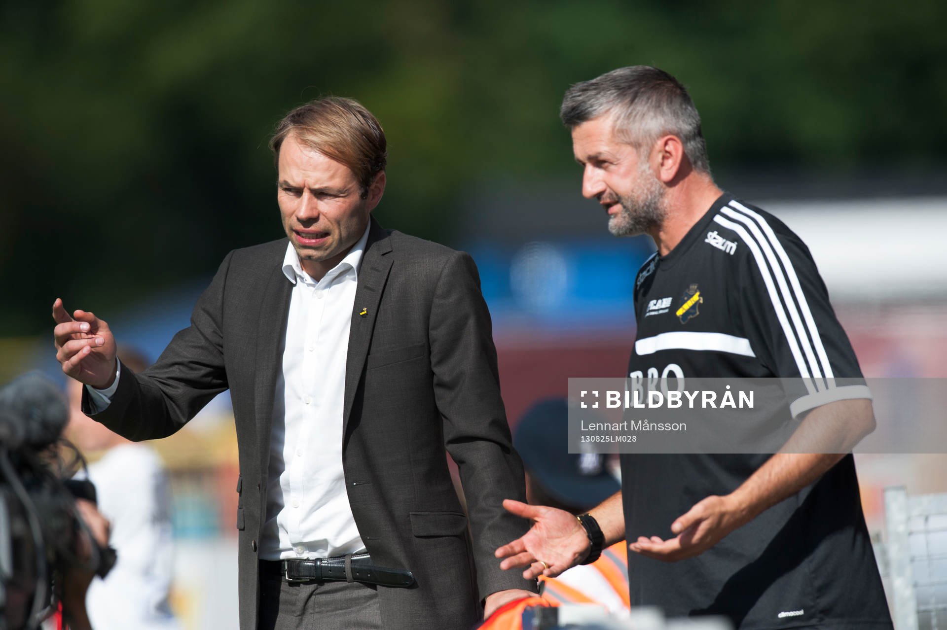 Andreas Alm och Nebojsa Novakovic, tränare, AIK,  i