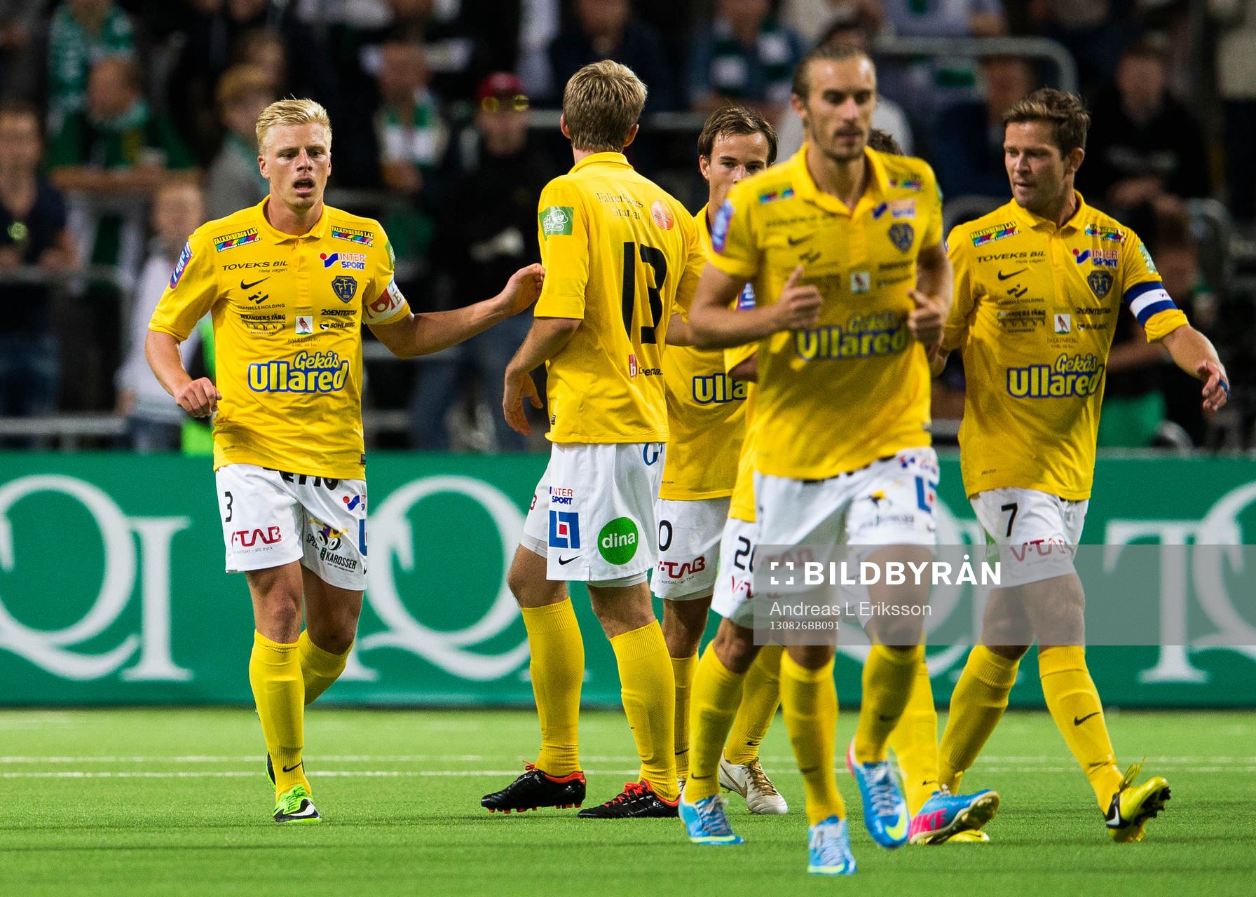 Falkenbergs Per Frick jublar med sina lagkamrater