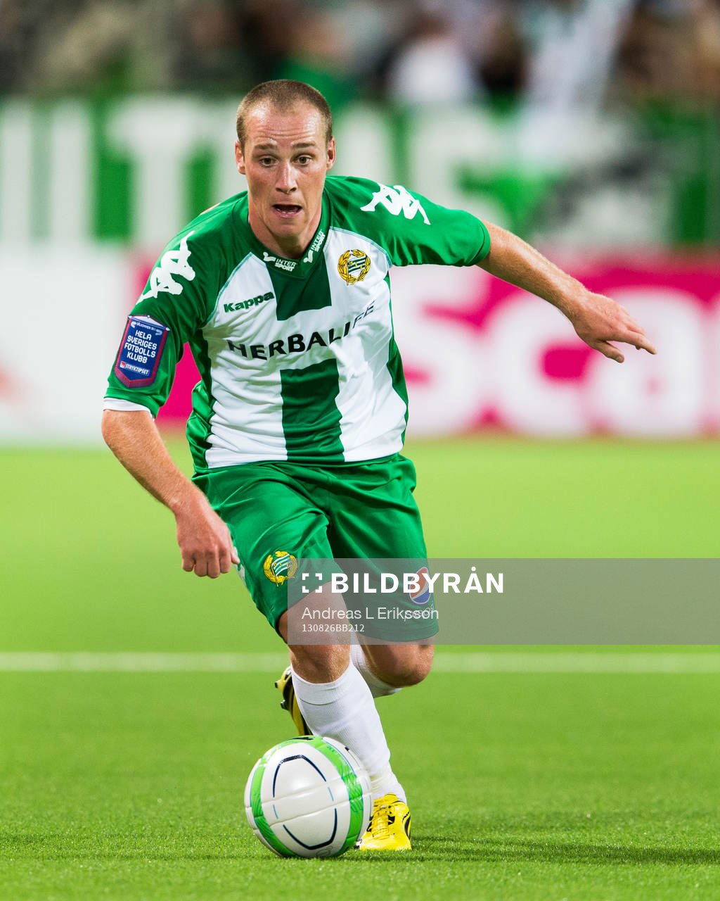 Hammarbys Christoffer Carlsson med bollen