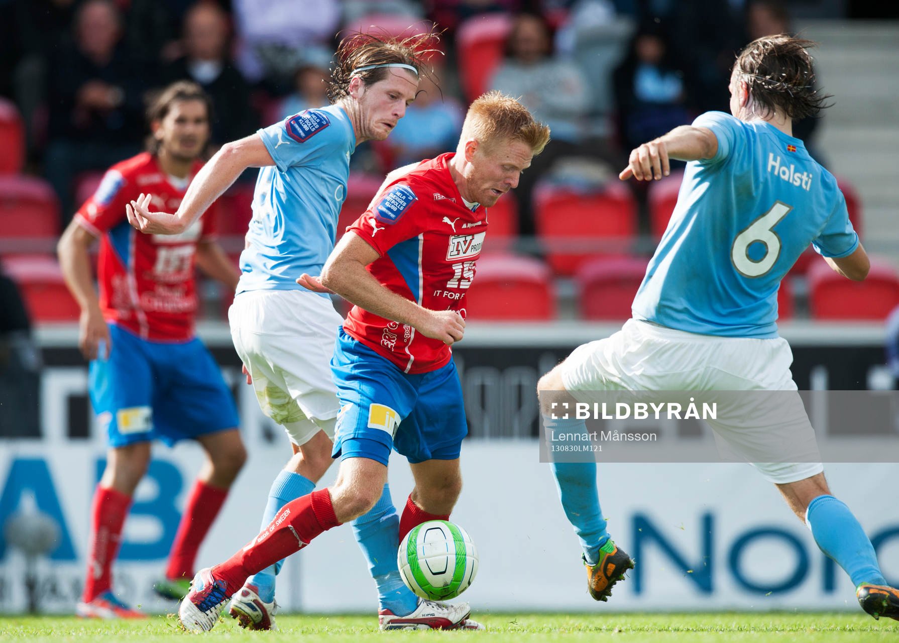 Josef Elvby, Öster, går mellan Erik Friberg och Markus