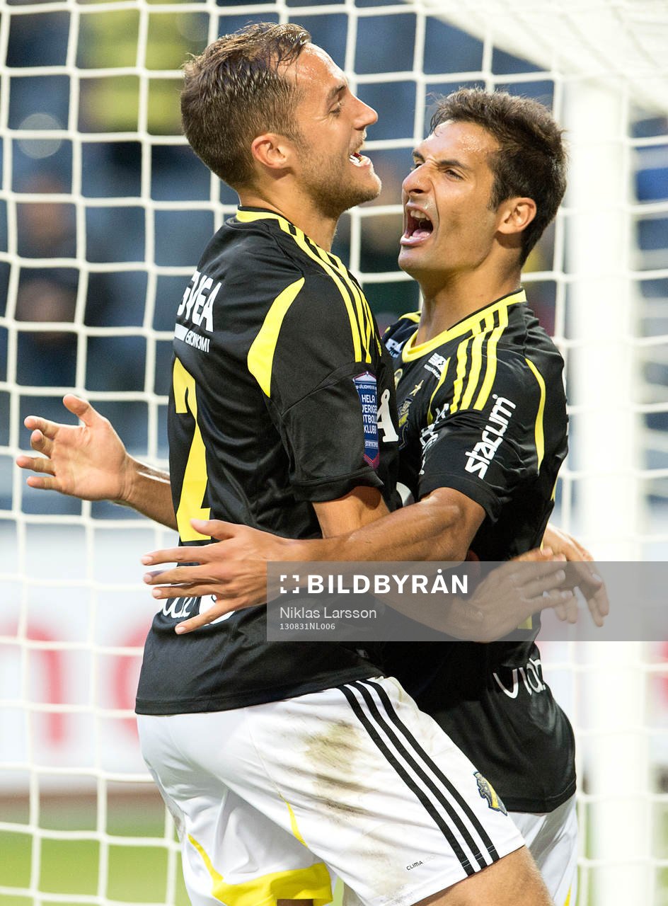 Celso Borges, AIK gratuleras av Niklas Backman, AIK under en fotbollsmatch i Allsvenskan mellan AIK och Gefle, den 31 augusti 2013 i Stockholm.