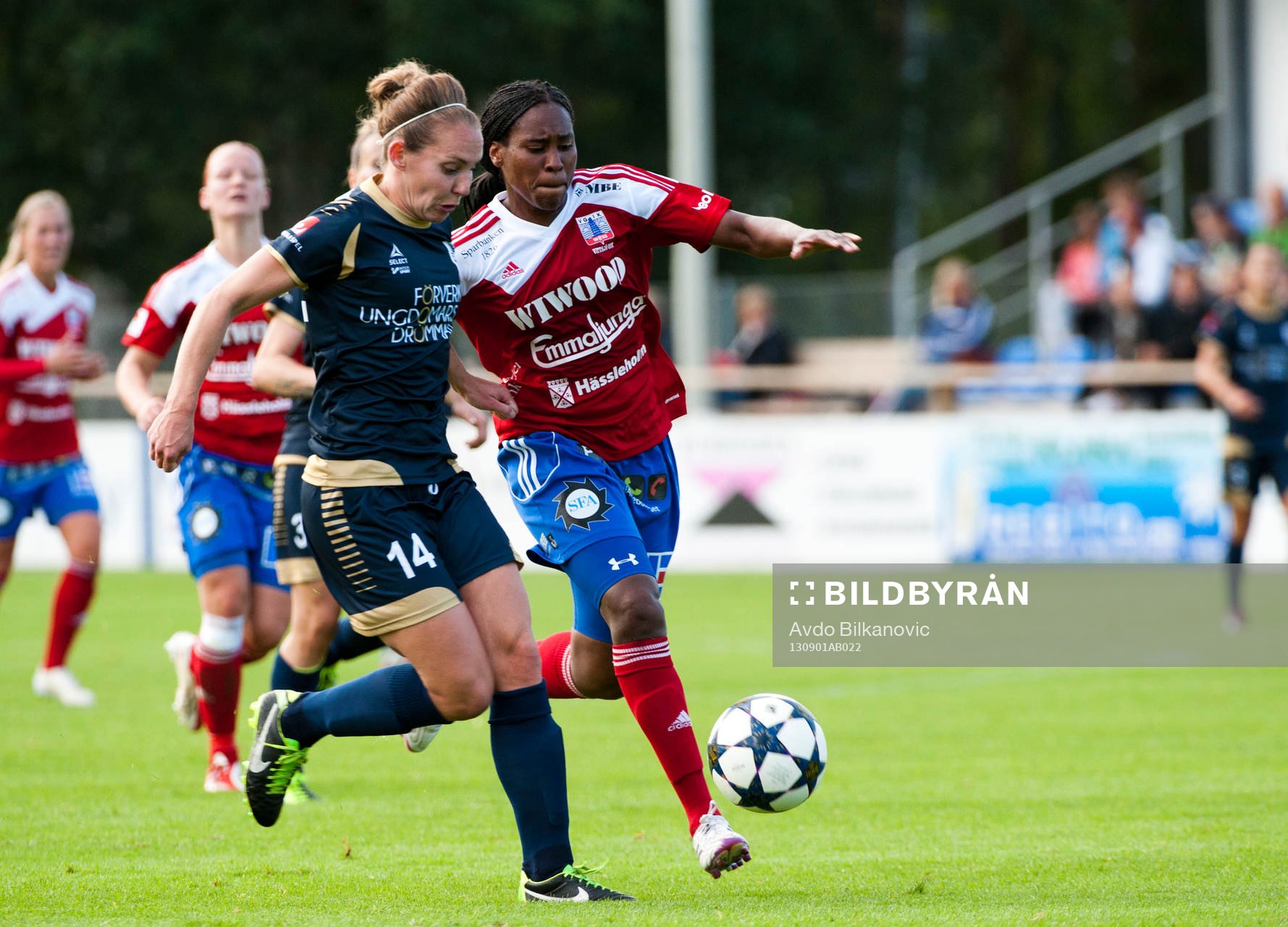 Manon Melis, Ifeoma Dieke