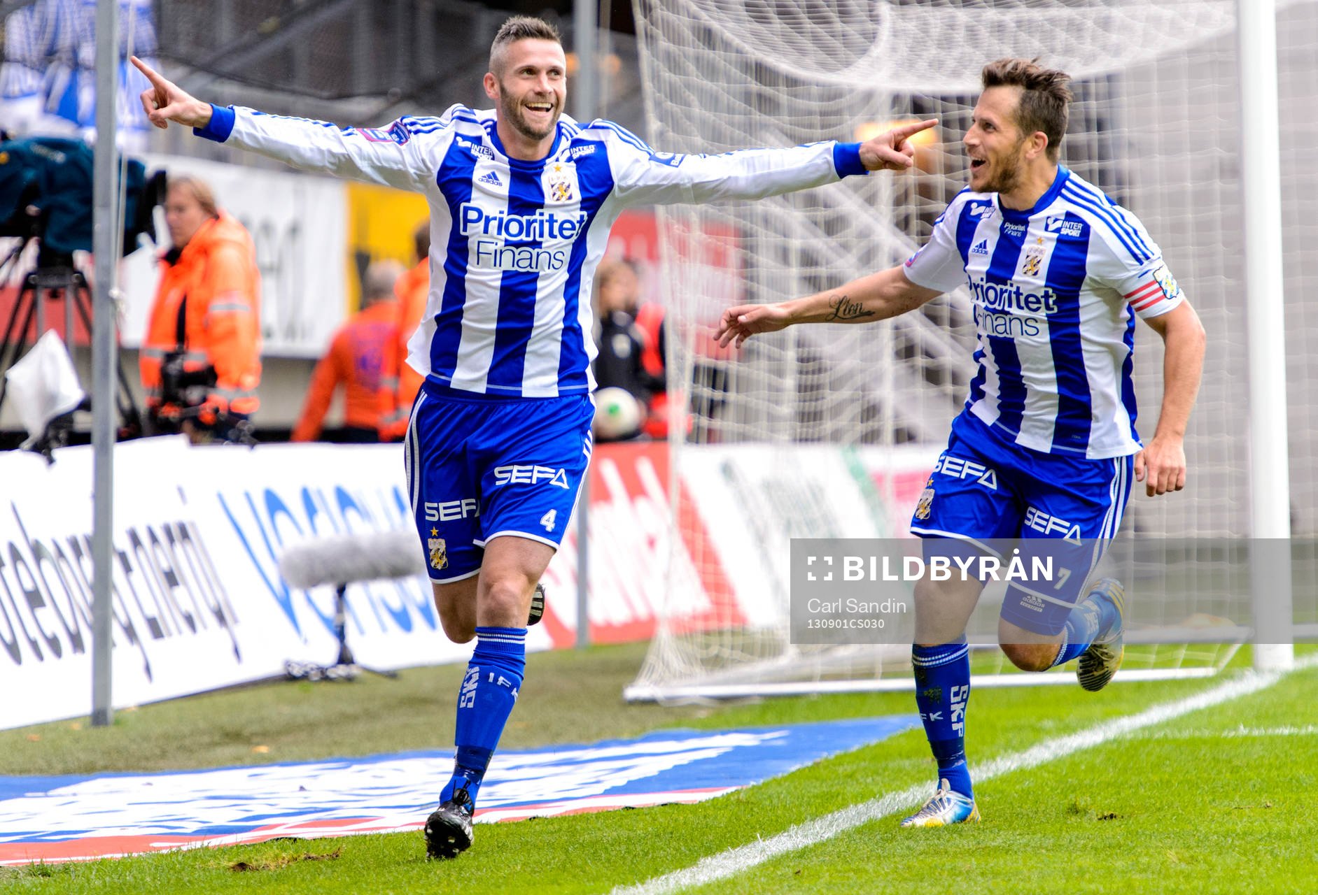 IFK Göteborgs Kjetil Waehler och Tobias Hysén jublar