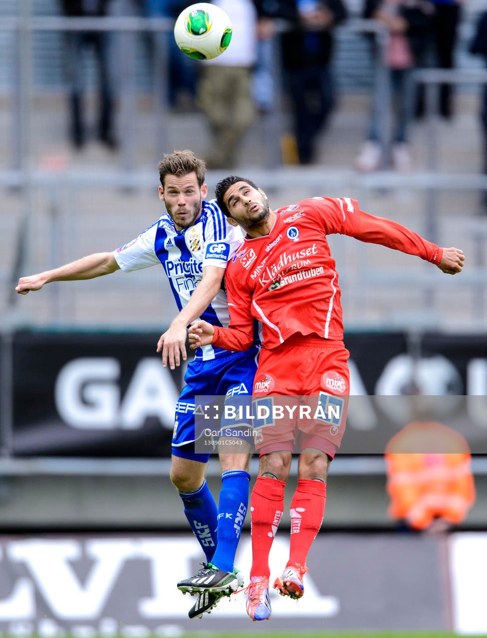 IFK Göteborgs Emil Salomonsson i nickduell med