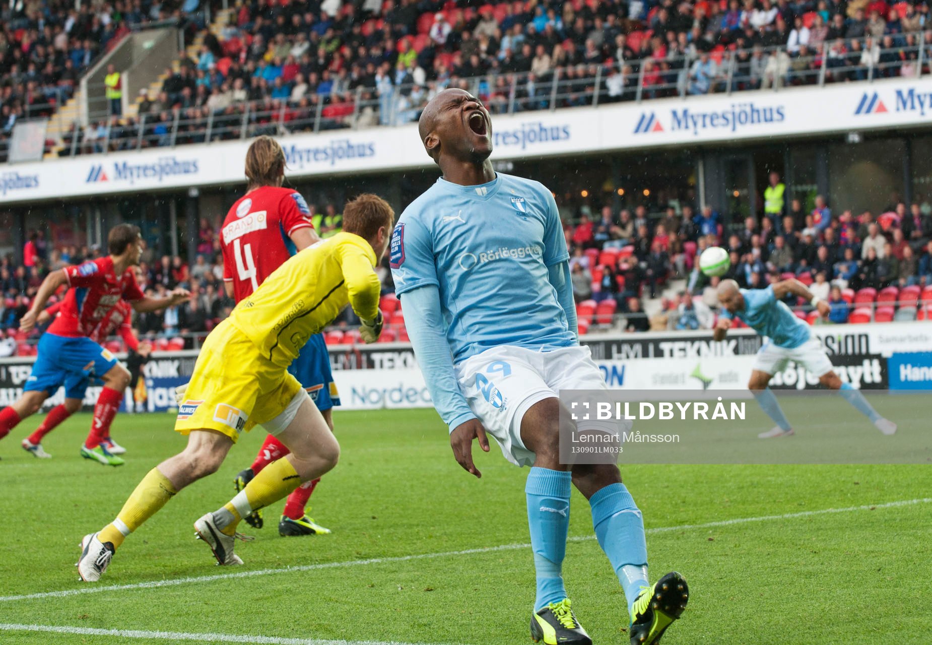 Friläge Tokelo Rantie, Malmö FF, som skriker ut sin