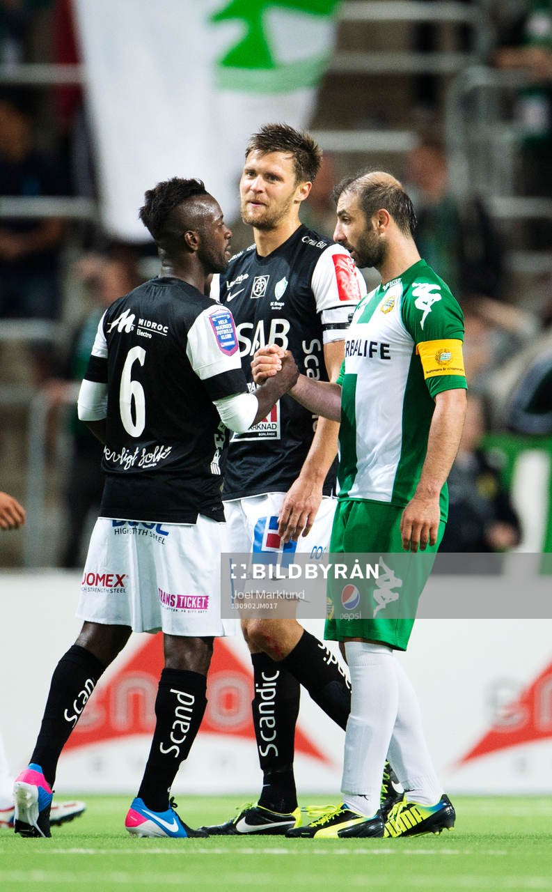 Brages Dulee Johnson (v) och Hammarbys Kennedy Bakircioglu
