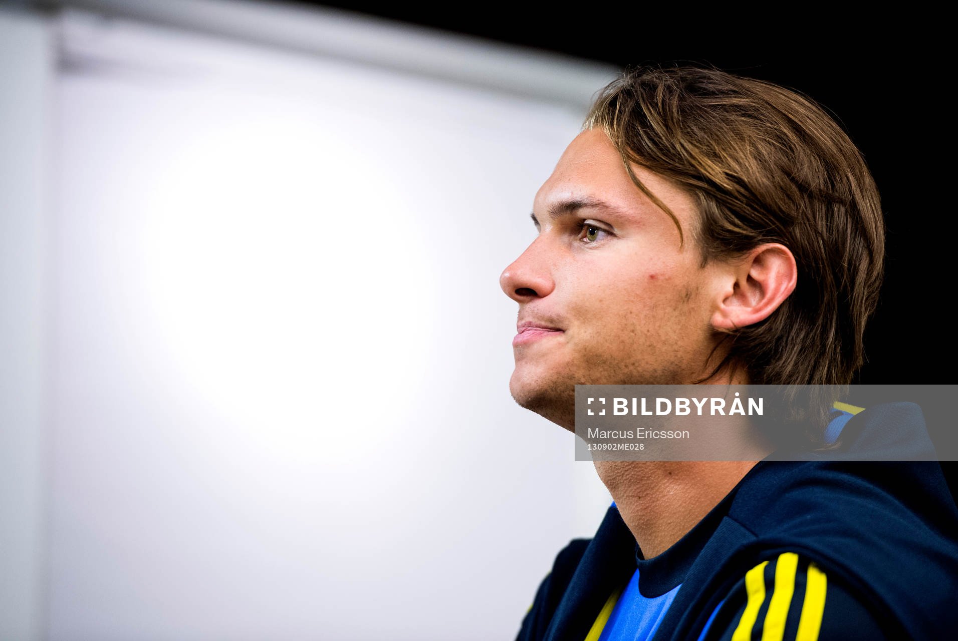 Sveriges Albin Ekdal pratar med media