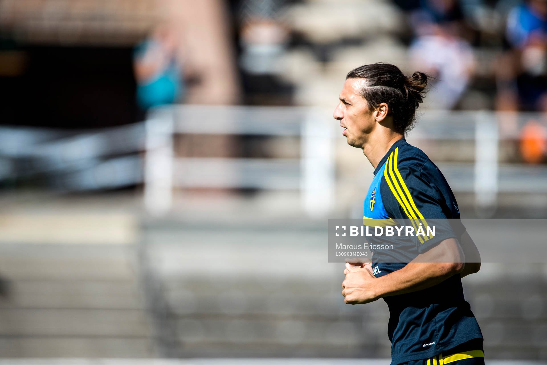 Sveriges Zlatan Ibrahimovic tränar på Stockholm Stadion