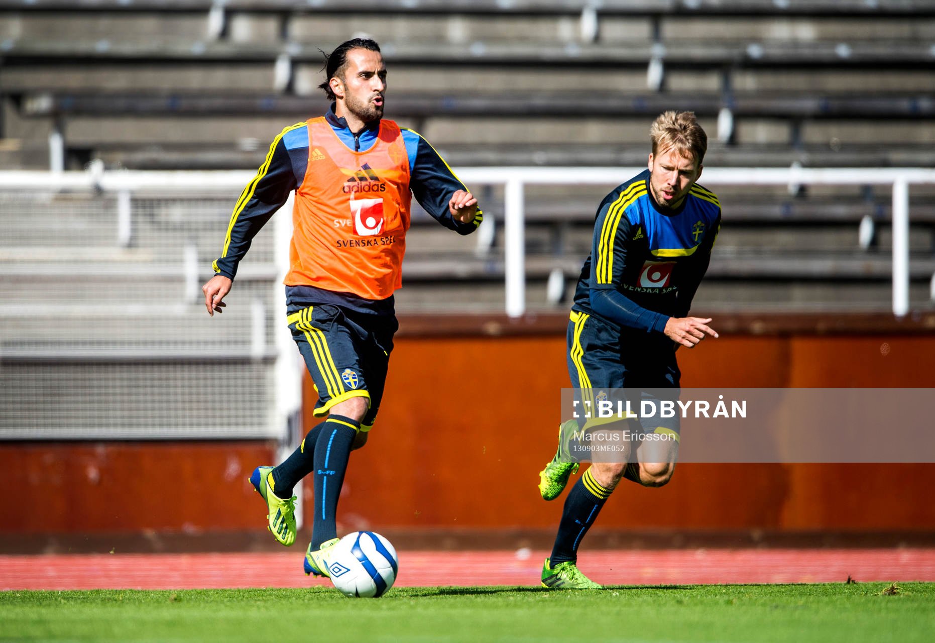 Sveriges Erkan Zengin och Adam Johansson under träningen på Stockholm Stadion den 3 september 2013 i Stockholm inför EM-kval matcherna i fotboll. 