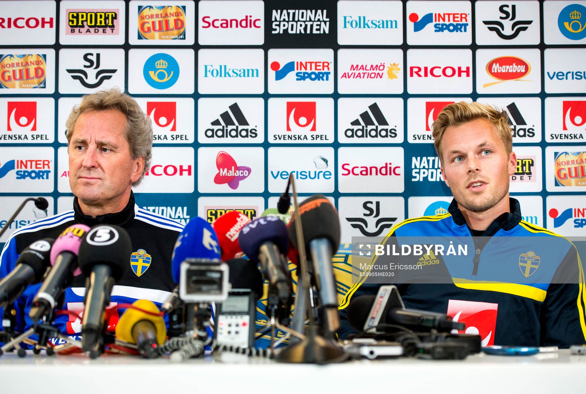 Sveriges förbundskapten Erik Hamrén och Sebastian Larsson under presskonferensen den 5 september 2013 i Dublin inför VM-kval matchen i fotboll.