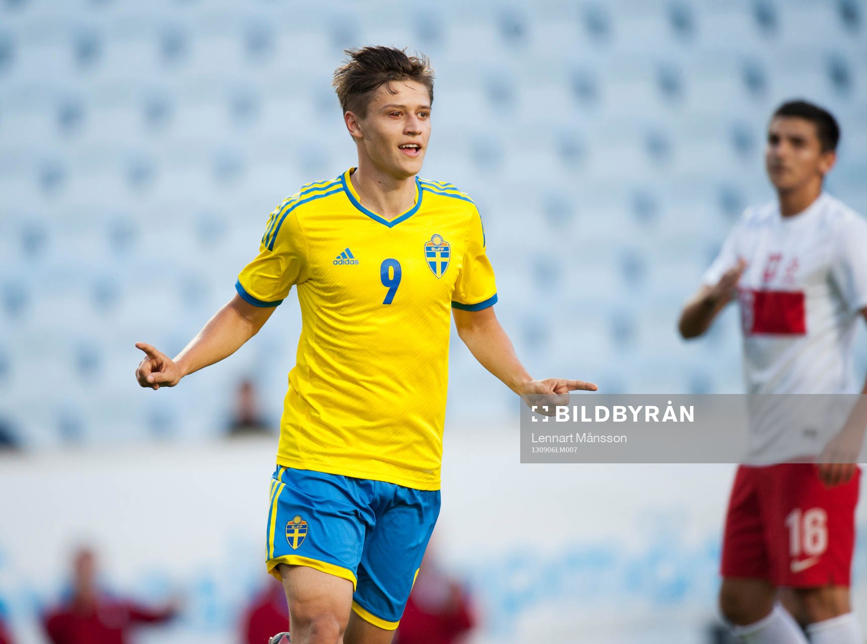1-1, Simon Thern kvitterar för Sverige i EM-kvalmatchen