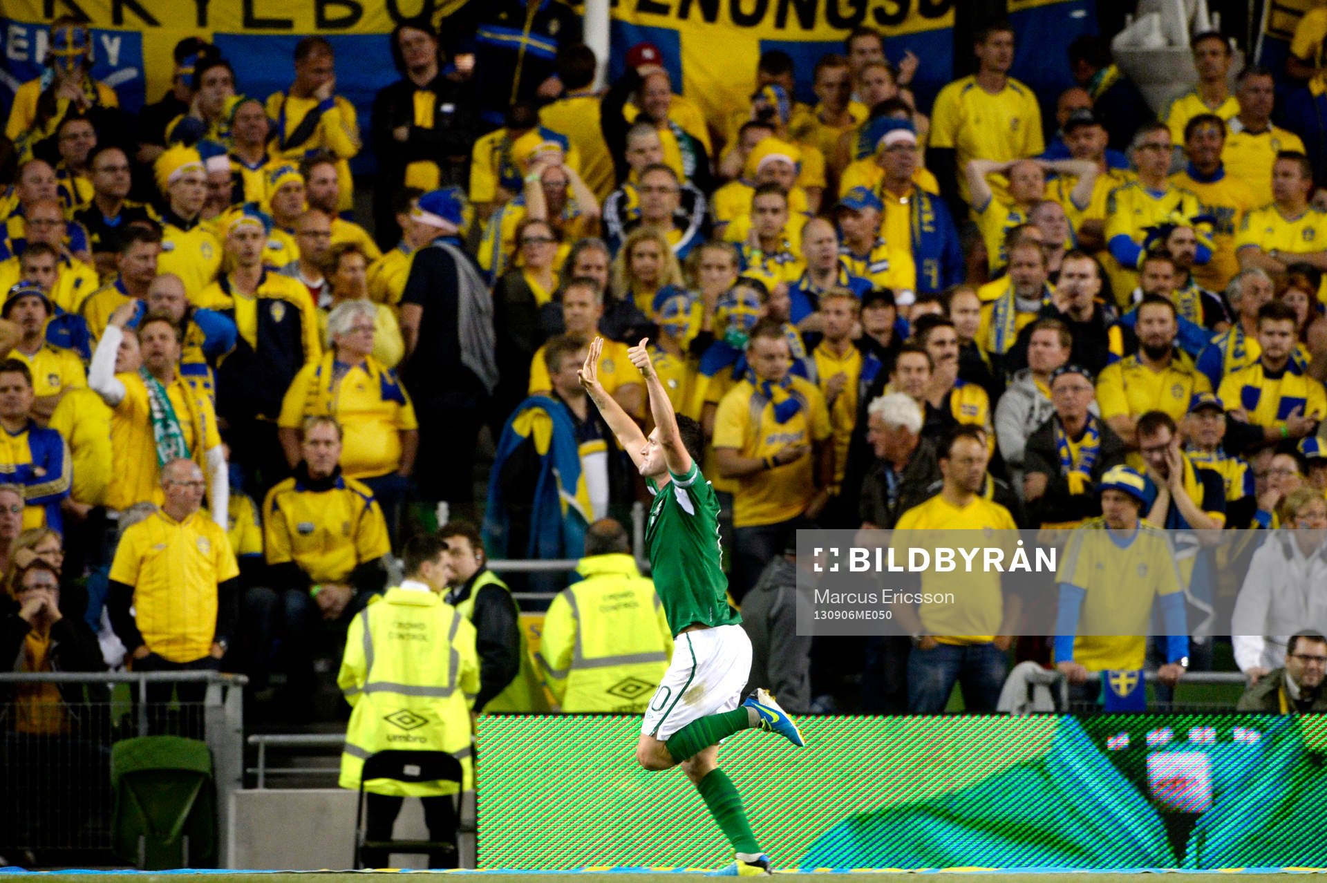 Irlands Robbie Keane jublar efter att ha gjort 1-0 i fotbolls VM-kval matchen mellan Irland och Sverige den 6 september 2013. 