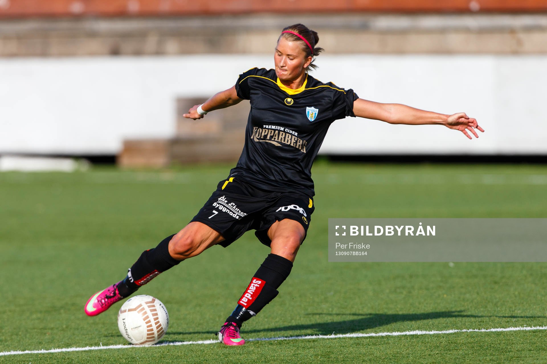 Kopparberg Göteborgs Catrine Dyngvold under fotbollsmatchen mellan Kopparbergs Göteborg och Jitex i Damallsvenskan den 7 september 2013 i Göteborg.