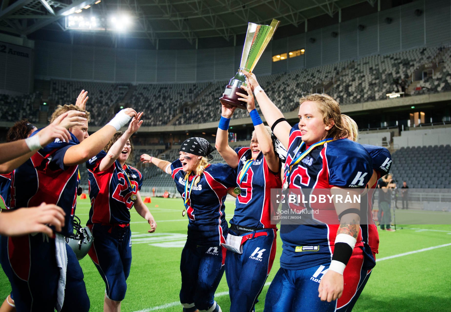 Spelarna i Stockholm Mean Machines jublar