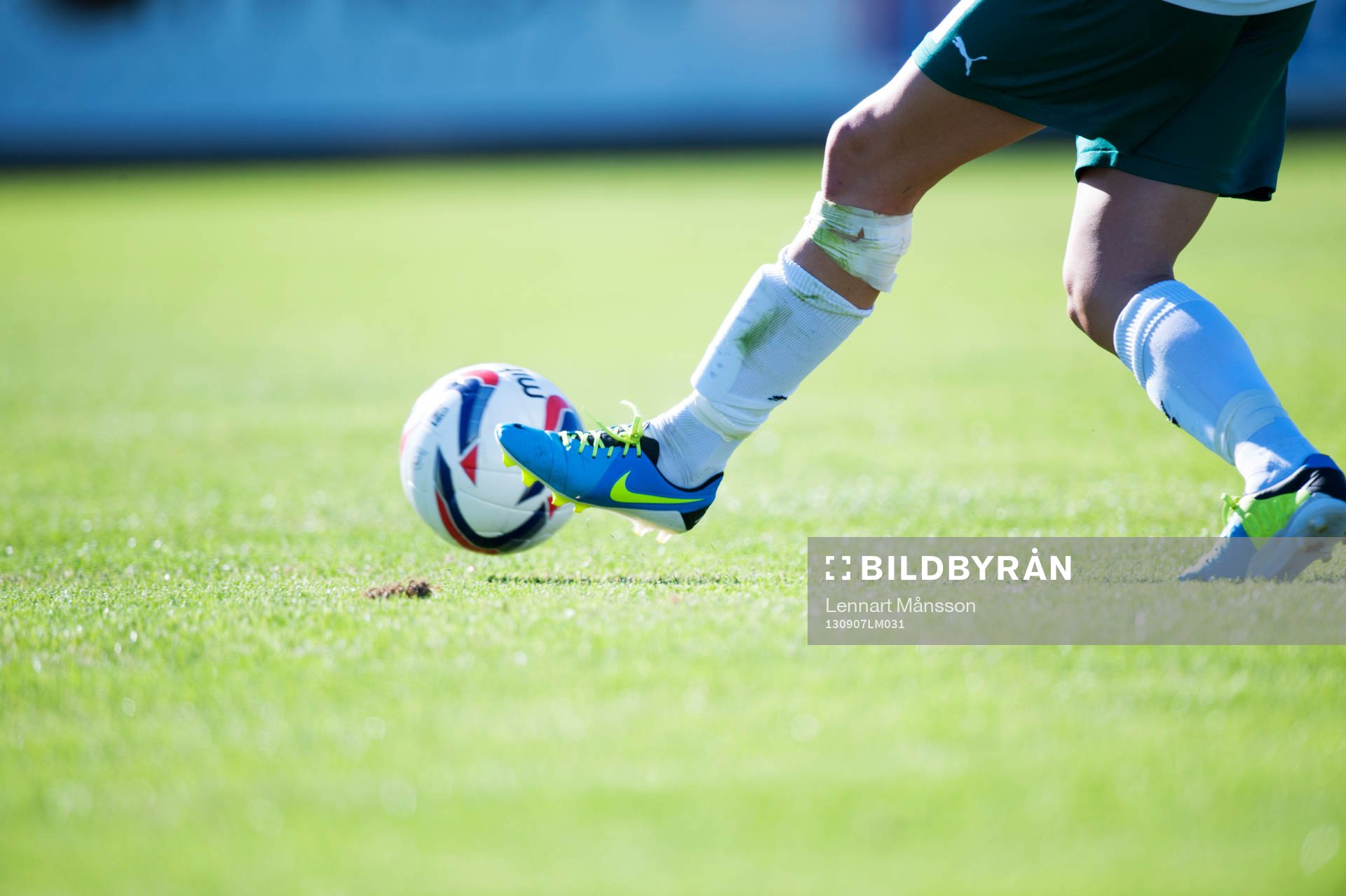 Fot, boll, fotbollsskor, Nike, gräsmatta, fotbollsstrumpor