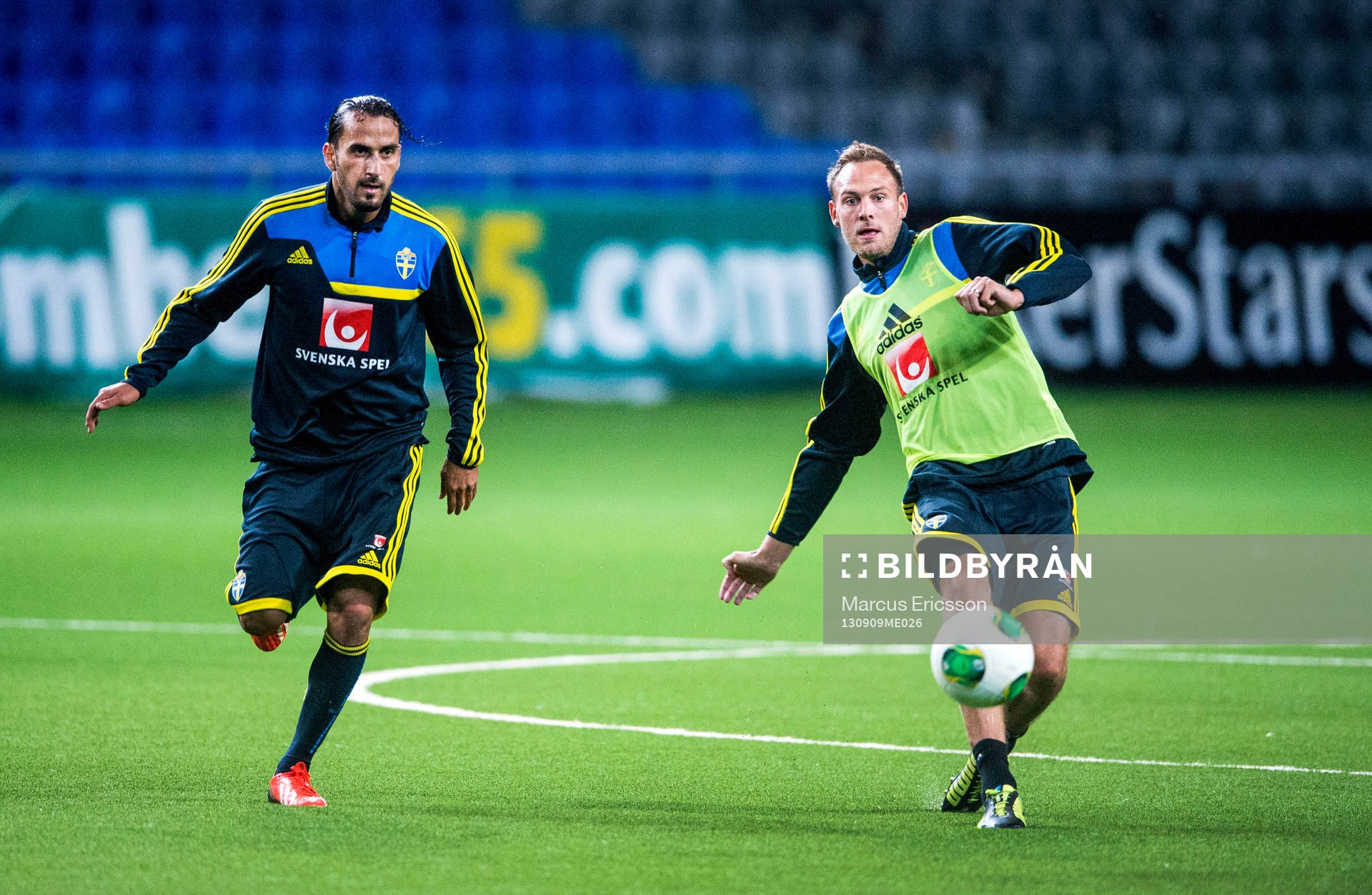 Sveriges Erkan Zengin och Andreas Granqvist