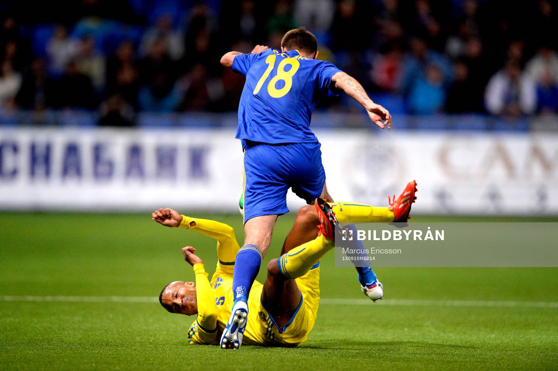 Kazakstans Dmitriy Shomko snubblar över Sveriges Martin