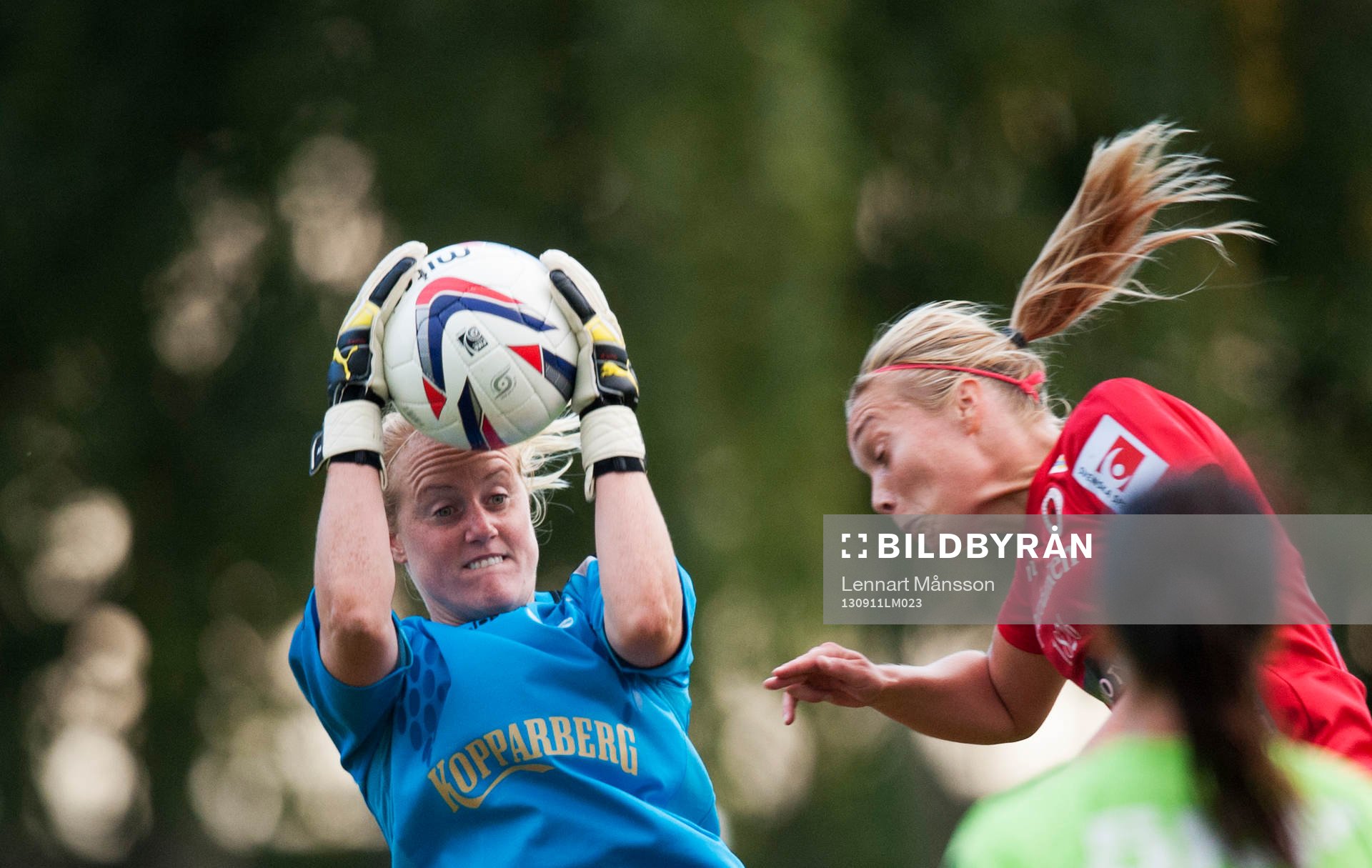 Kristin Hammarström, målvakt, Göteborg, kniper bollen