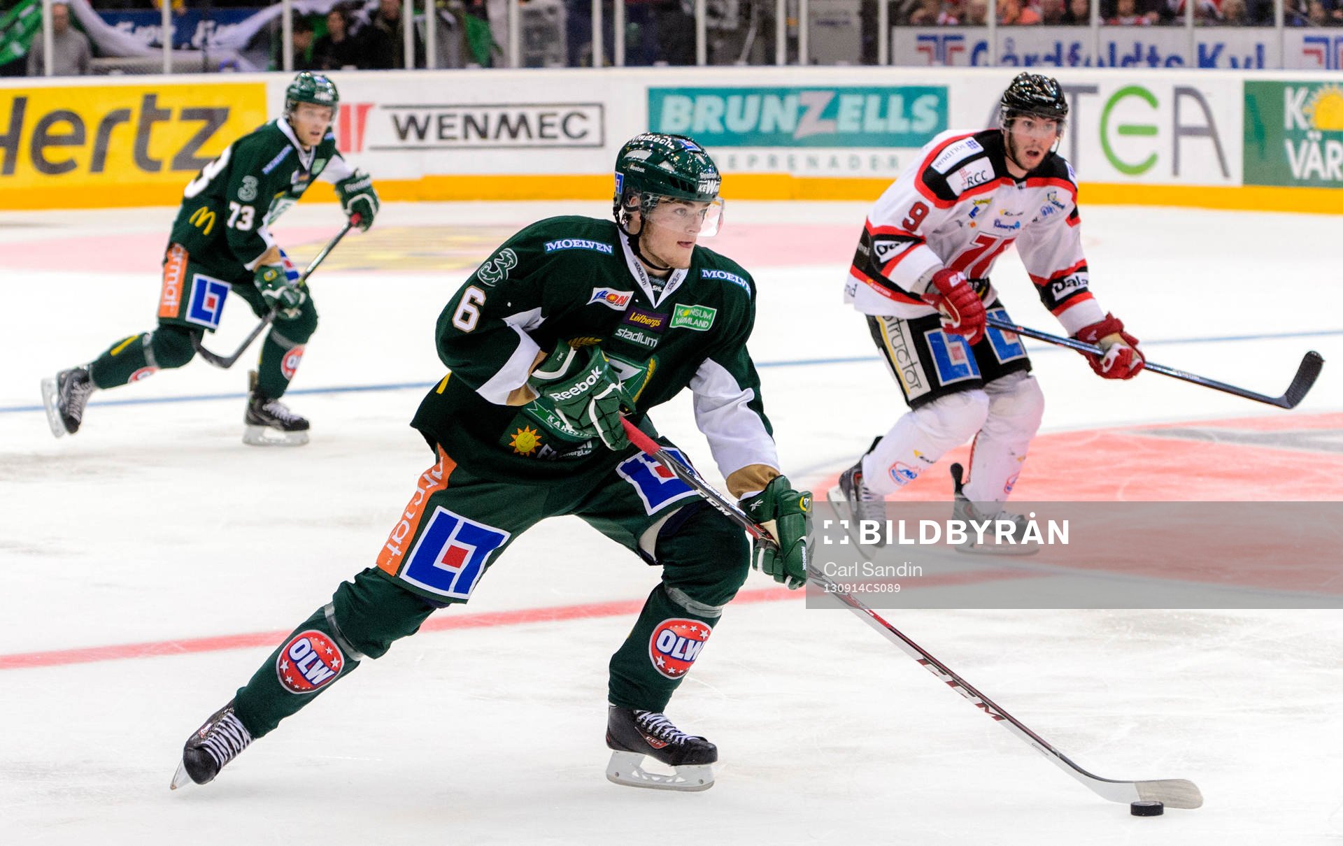 Färjestads Ludwig Byström med pucken