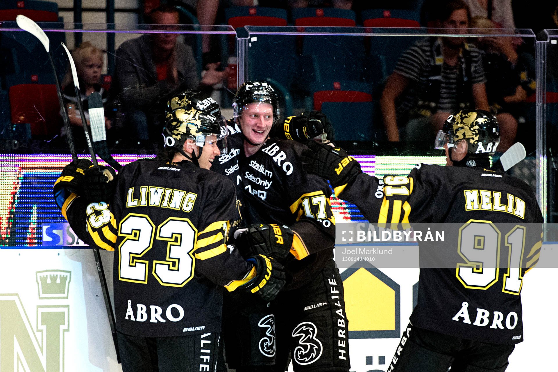 AIK spelarna jublar