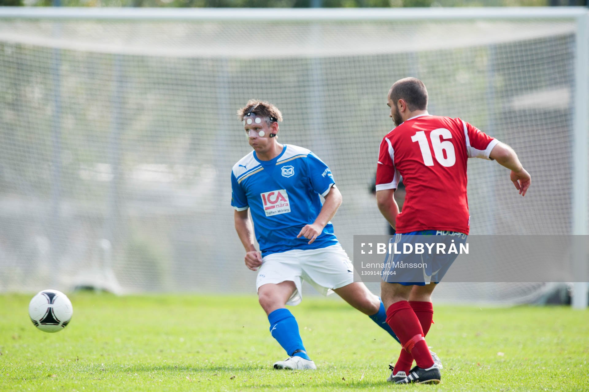 Småklubbsfotboll, idyllisk idrottsplats, fotbollsmål,