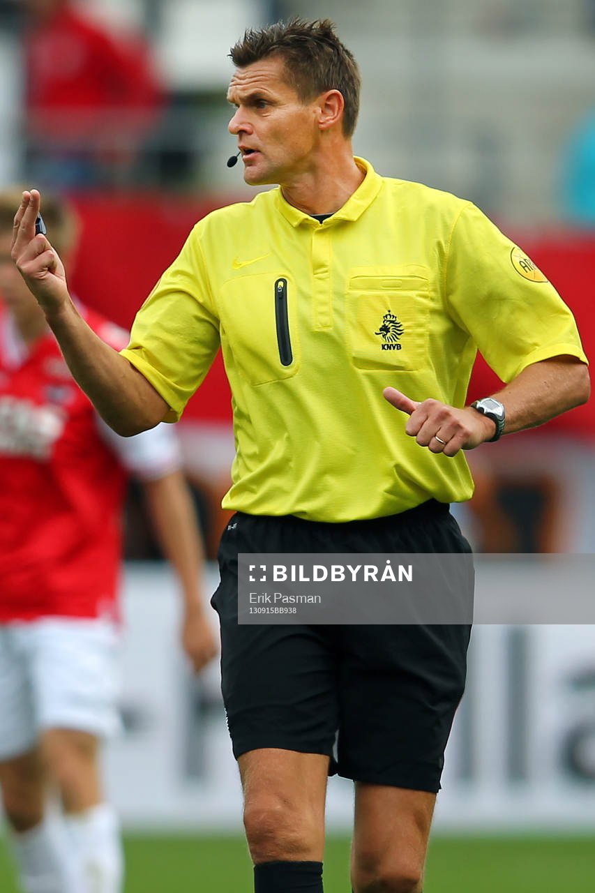  ALKMAAR - AZ - Go Ahead Eagles, Eredivisie, voetbal, seizoen 2013-2014, AFAS Stadion, 15-09-2013, scheidsrechter Eric Braamhaar