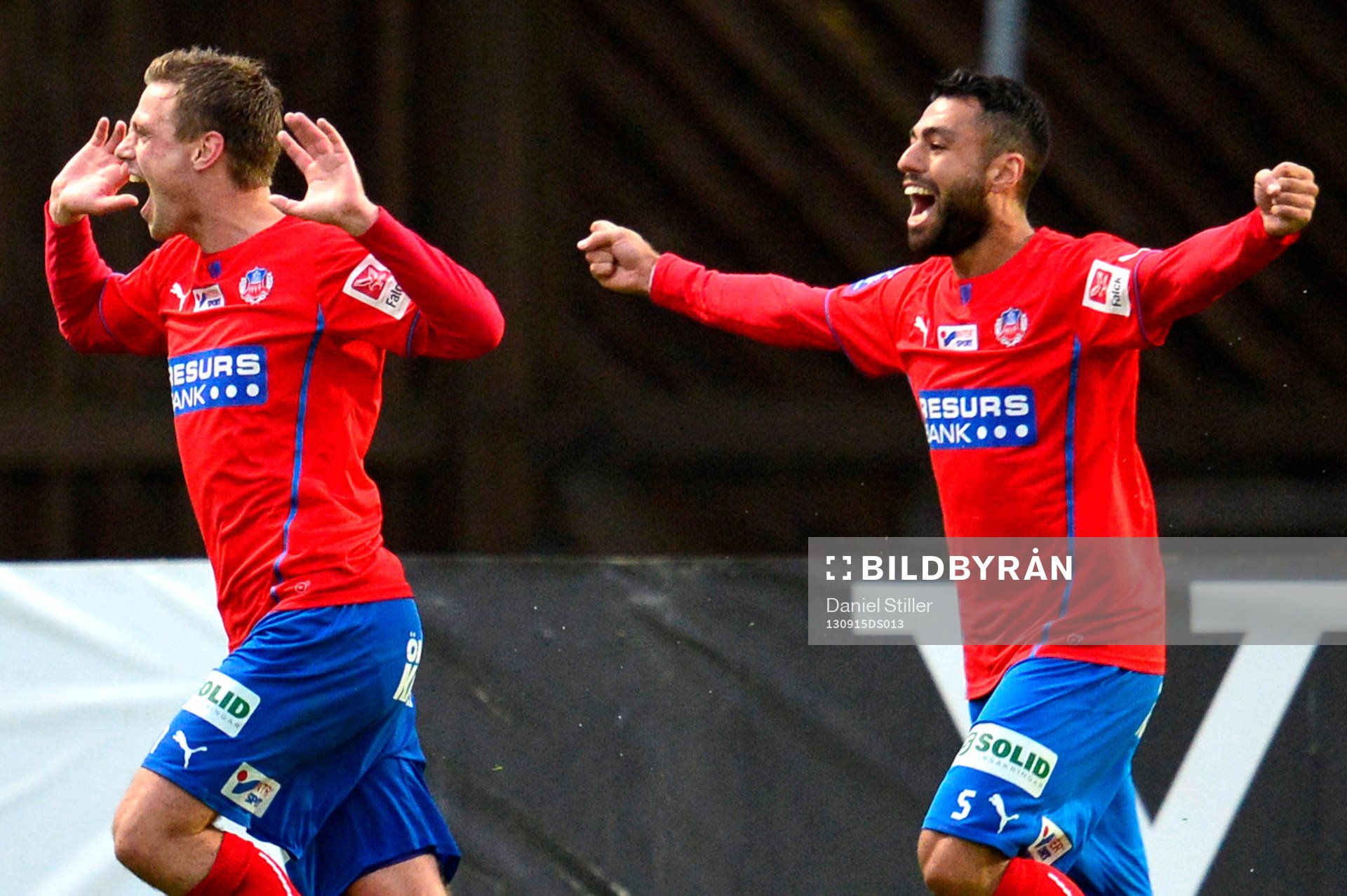 Helsingborgs Arnor Smarason jublar med Imad Khalili