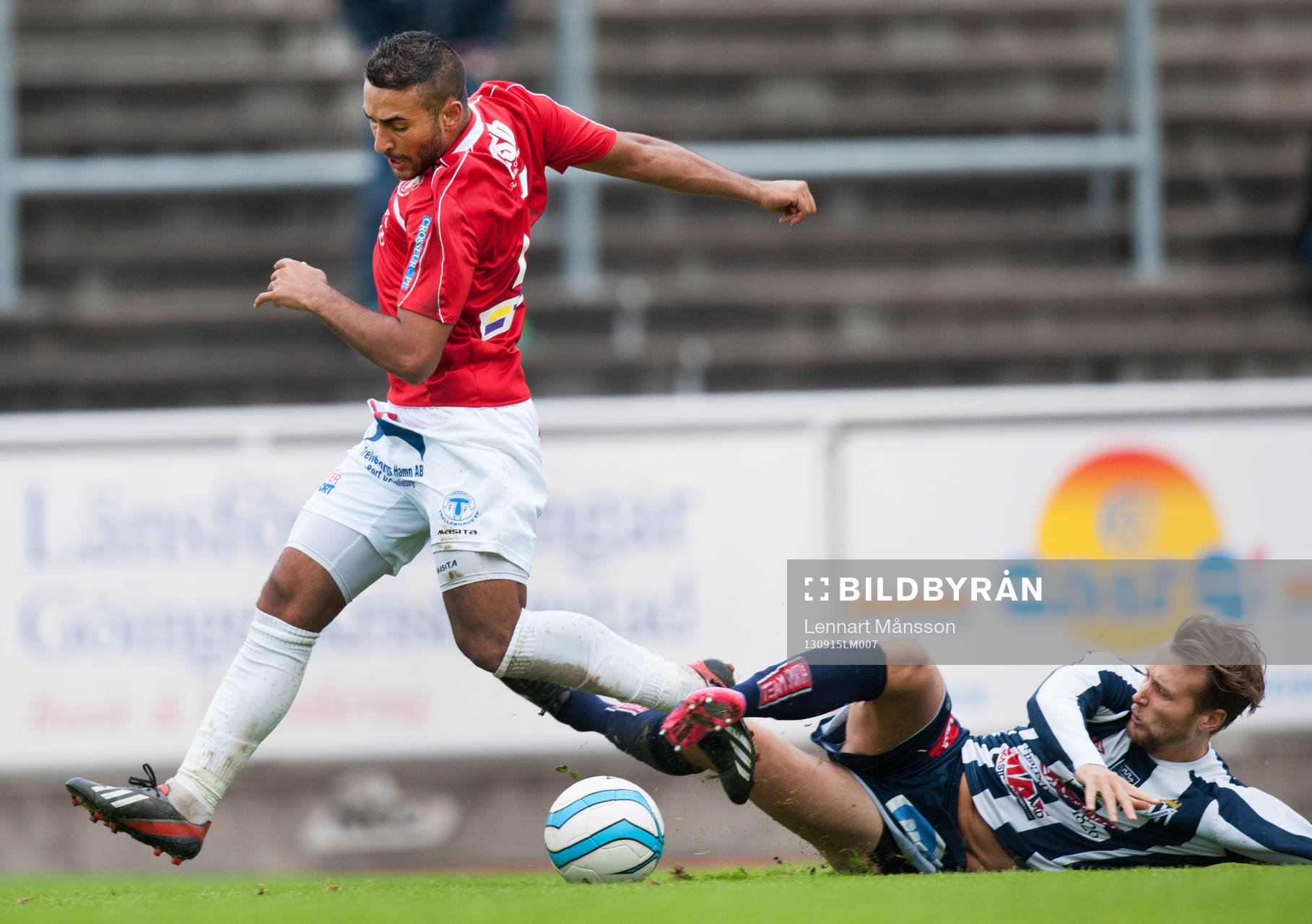 Saman Ghoddos, Trelleborg, glidtacklas av  Kristianstad