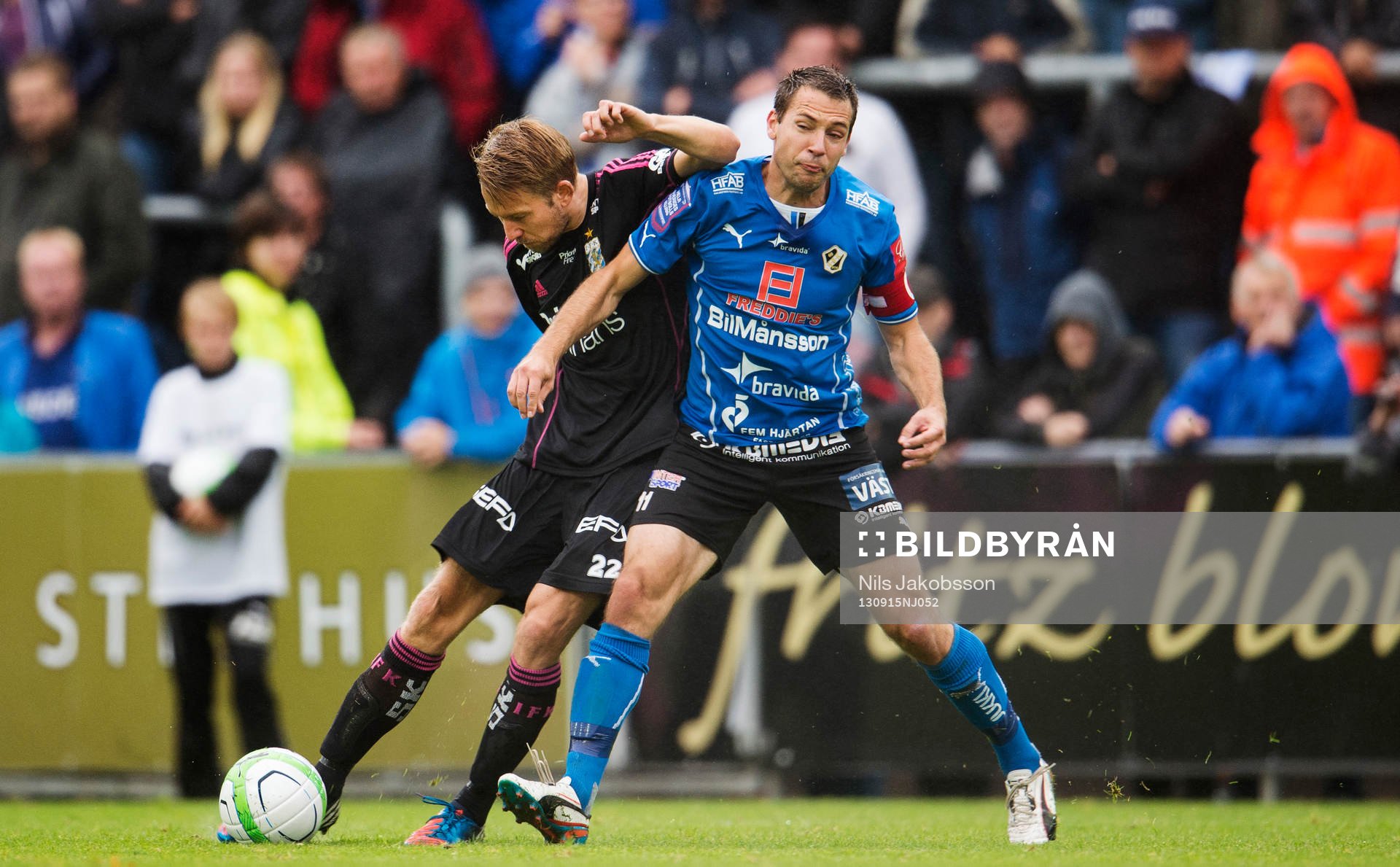 IFK Göteborgs Adam Johansson och Halmstads Stefan Selakovic