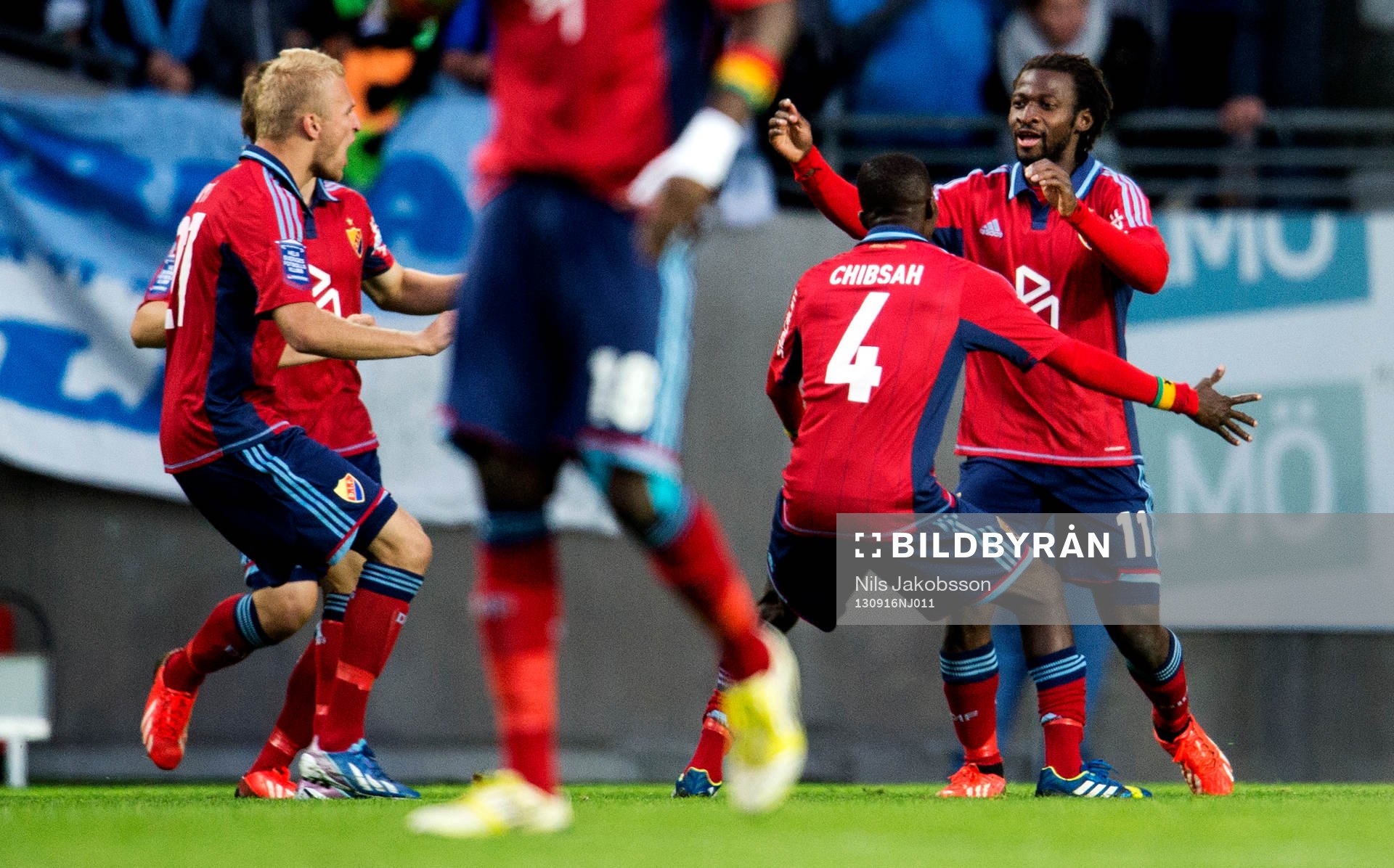 Djurgårdens Amadou Jawo jublar med Yussif Chibsah