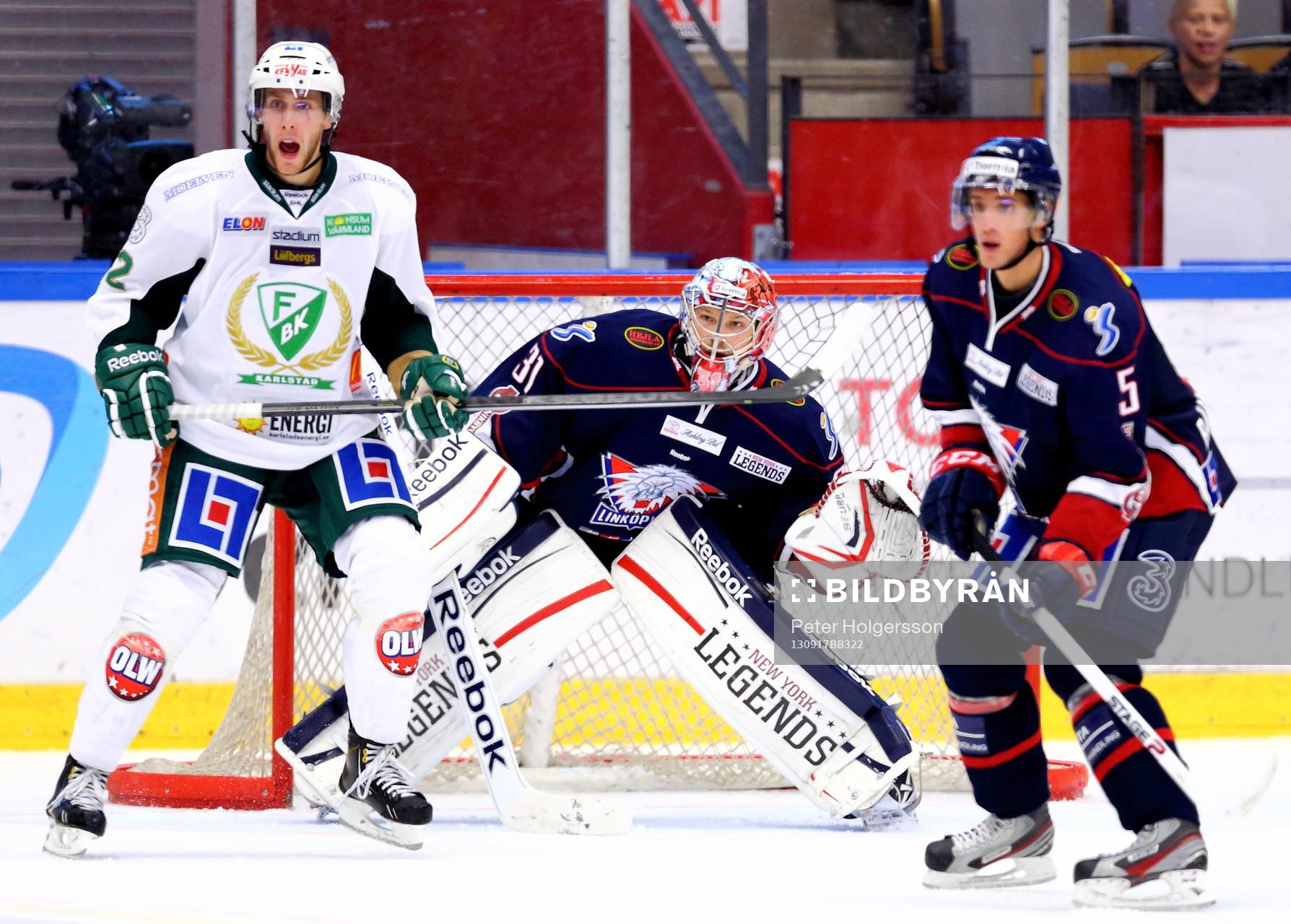Linköpings målvakt Christian Engstrand i matchen mellan