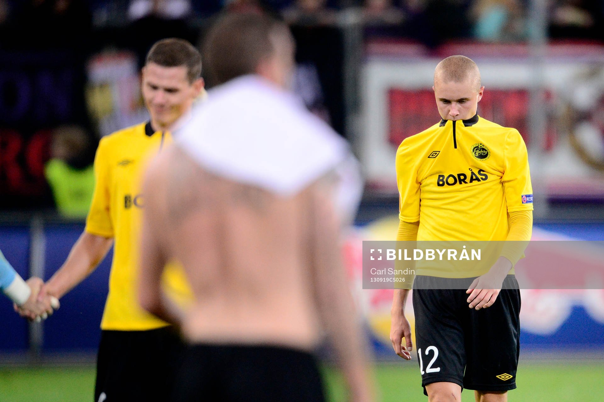 Elfsborgs Sebastian Holmén (th) deppar