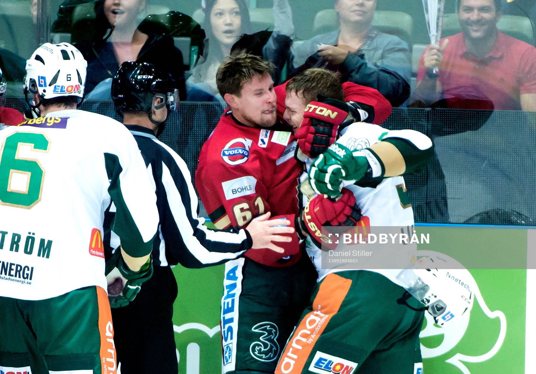 Frölundas Jonas Ahnelöv och Färjestads David Liffiton i