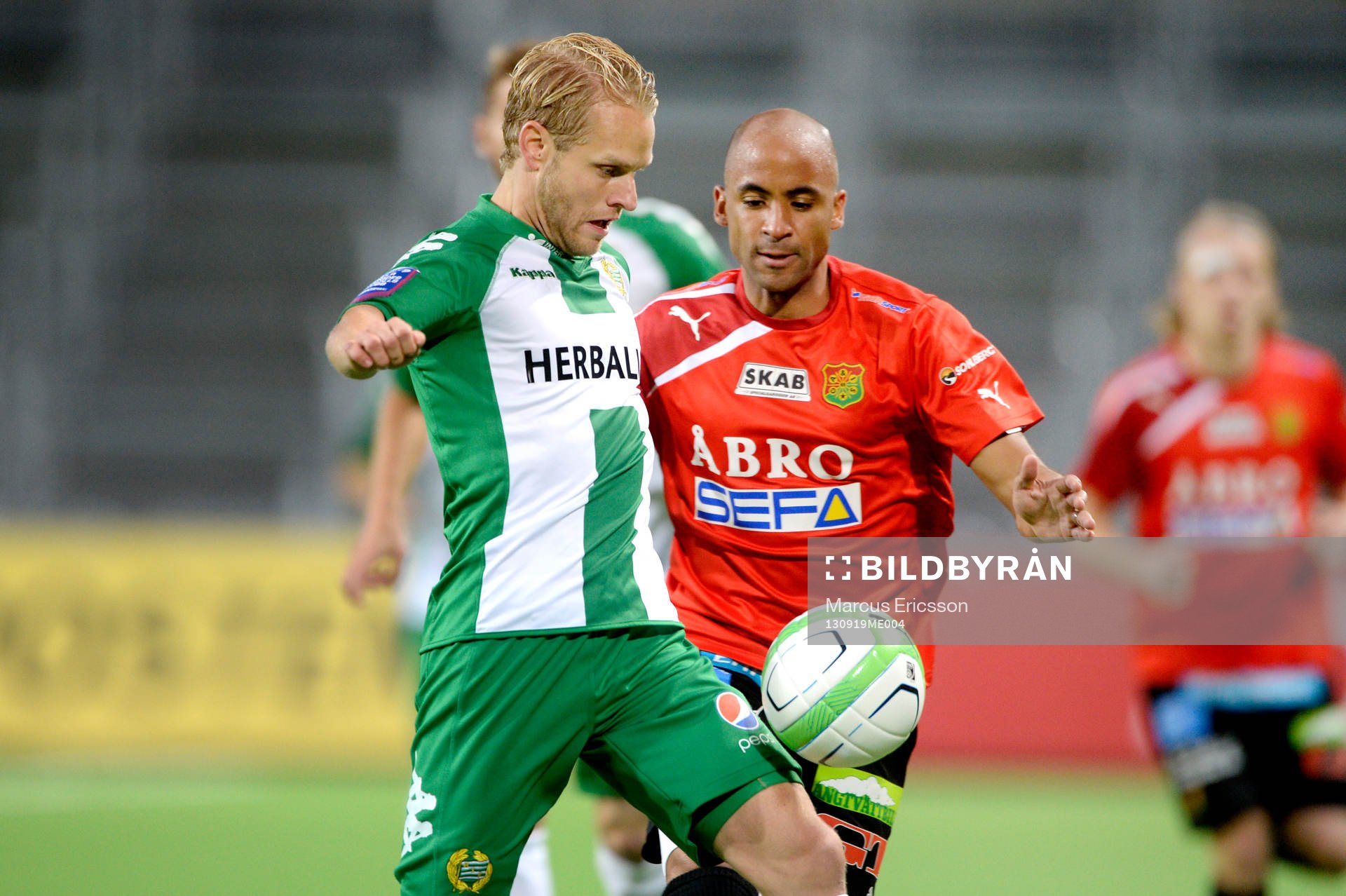 Hammarbys Erik Sundin och GAIS Jimmy Tamandi