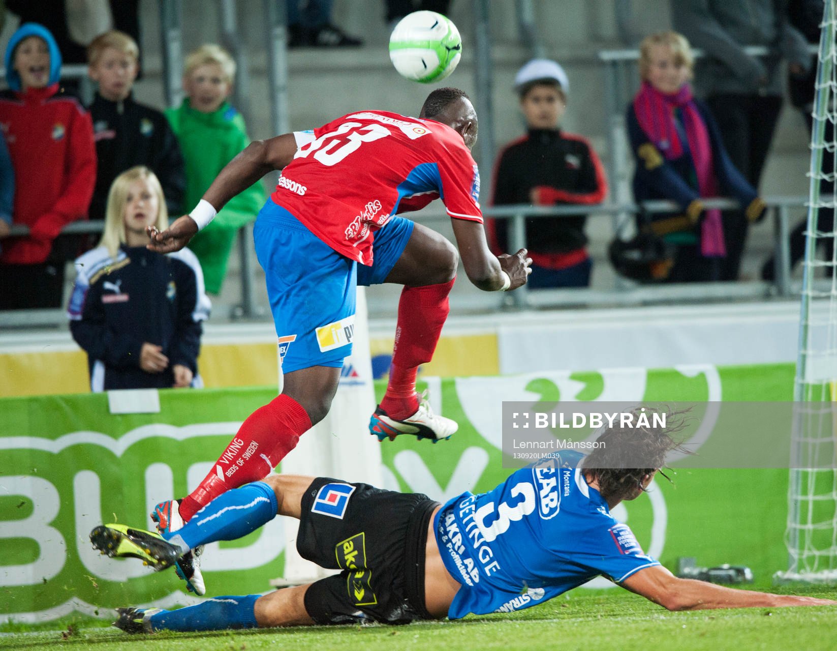 Alhaji Gero, Öster och Fredrik Liverstam, Halmstad, i