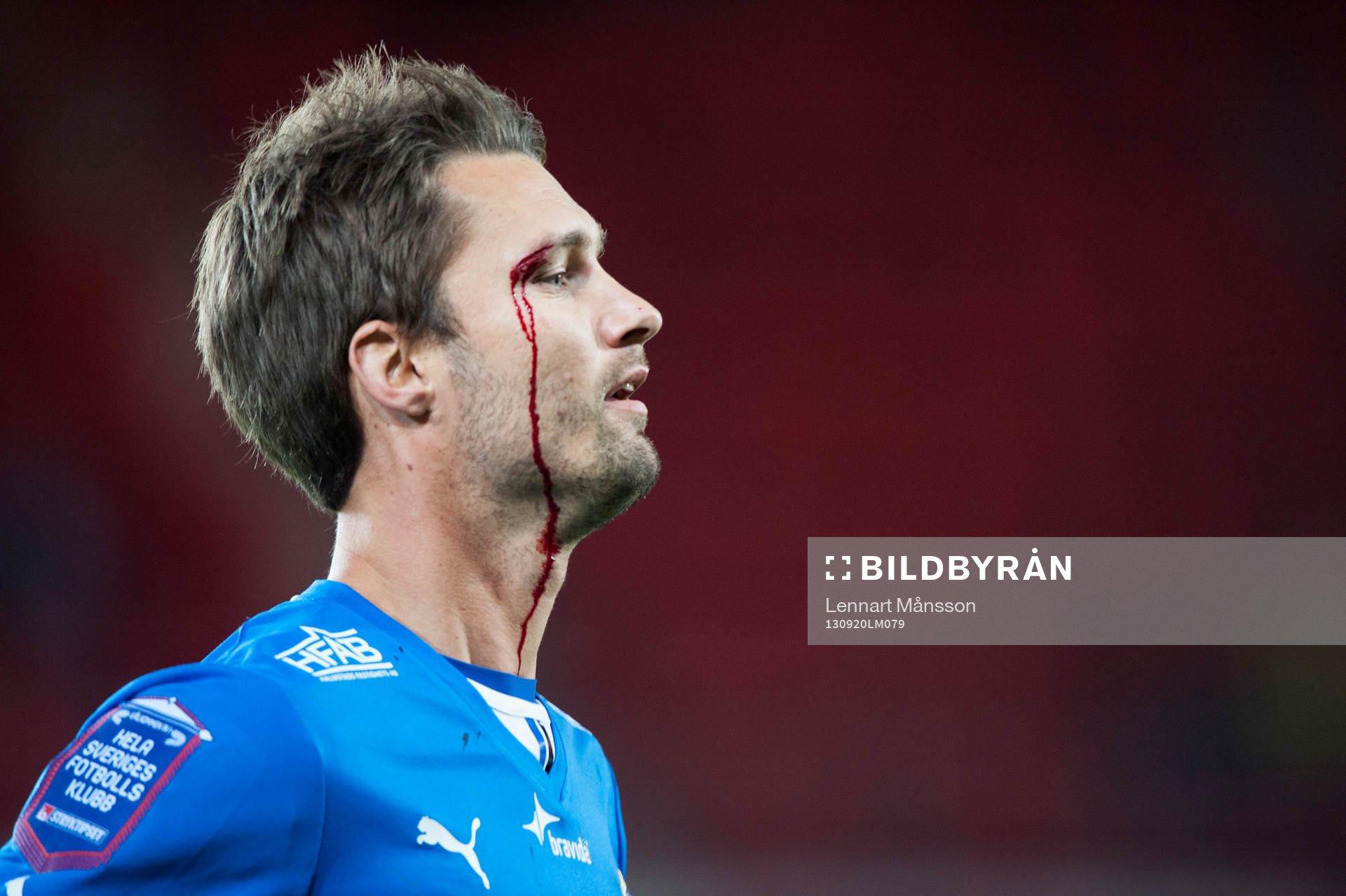 Fotboll, allsvenskan, Öster - Halmstad:  Blod, Peter Nyström, Halmstad, ögonbrynsskada i den allsvenska matchen mellan Öster och Halmstad 20 september 2013.