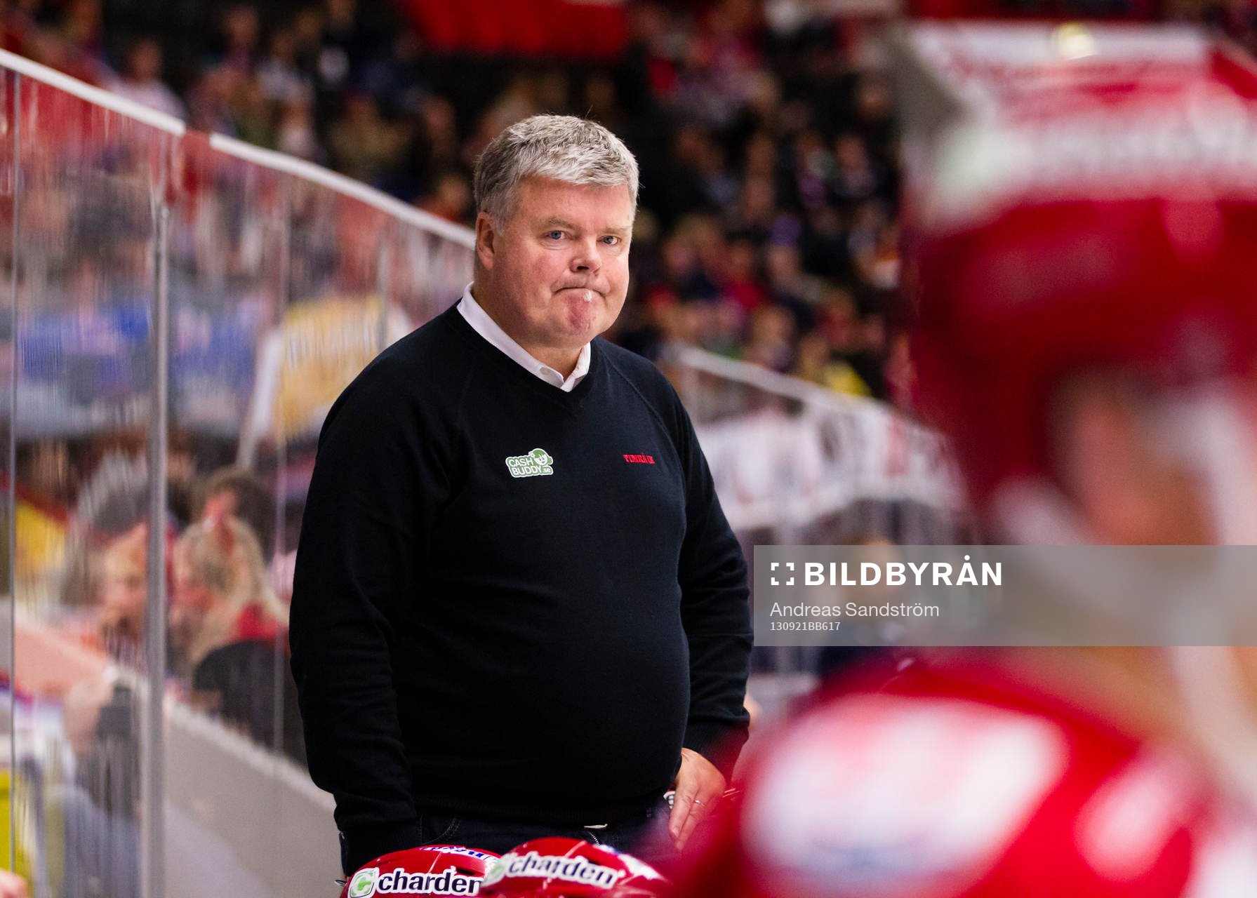 Timrås tränare Rolf Nilsson ser besviken ut