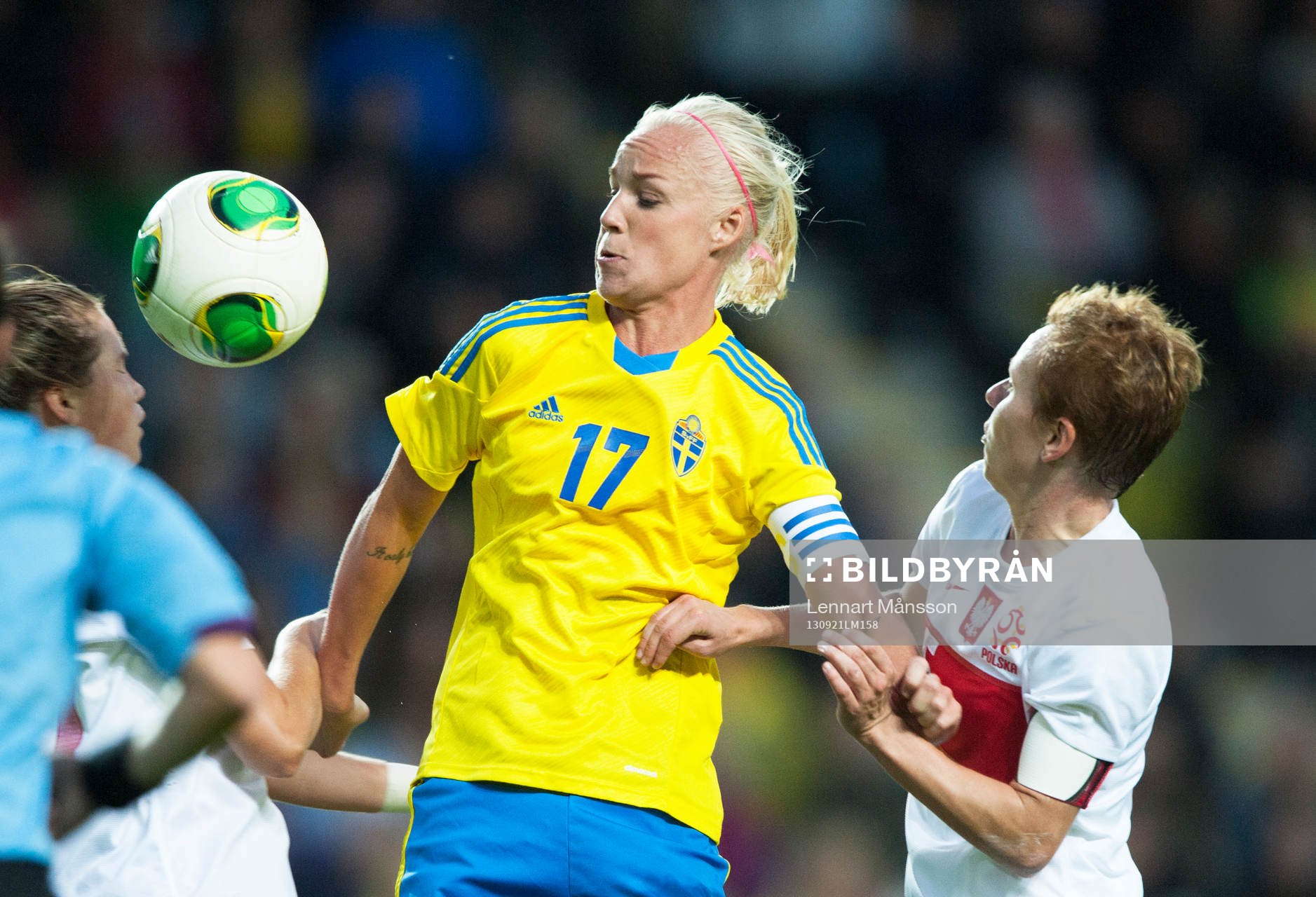 Caroline Seger, Sverige