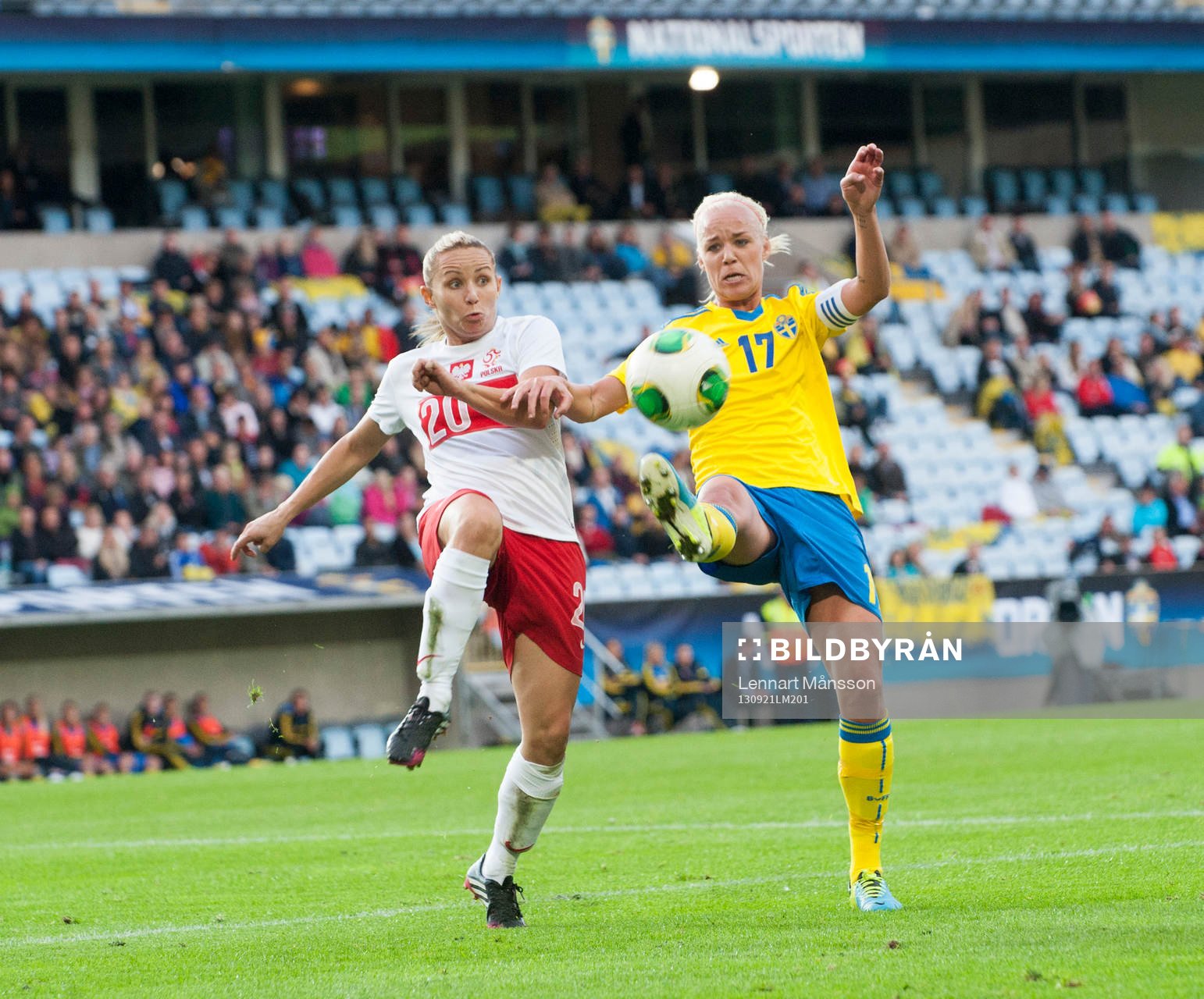 Caroline Seger, Sverige