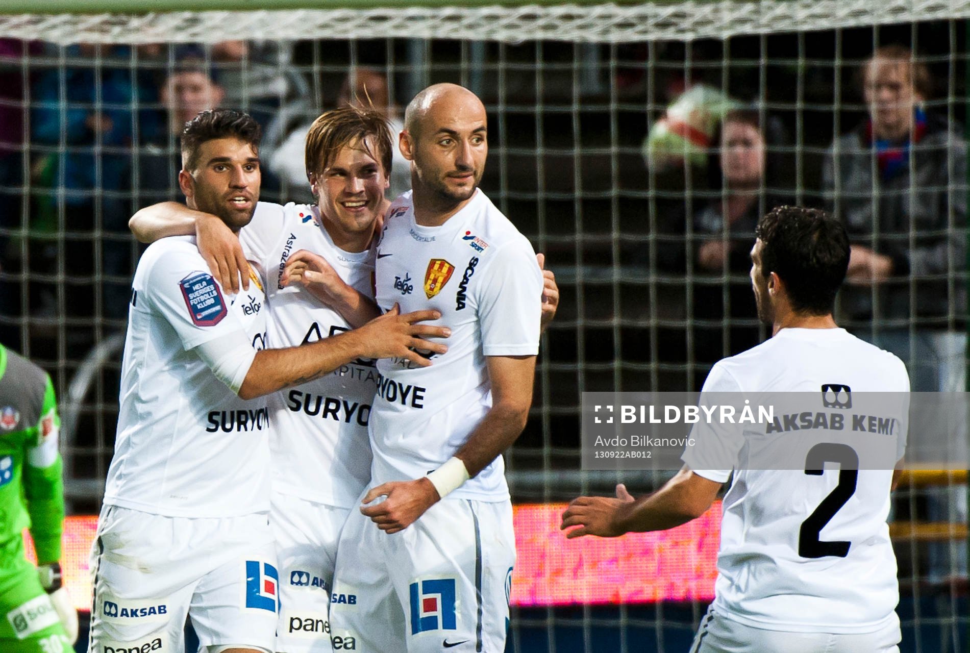 Syrianskas Sebastian Rajalakso, Dinko Felic jublar efter 2-2 målet under allsvenska matchen mellan Helsingborg och Syrianska den 14 september 2013 i Helsingborg