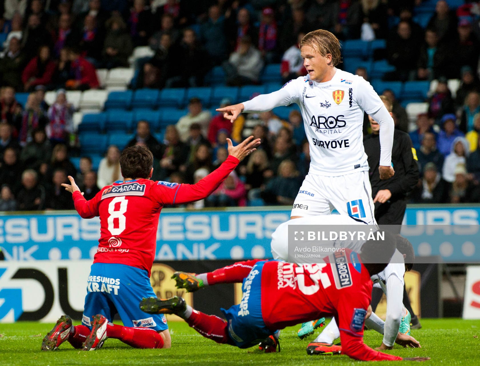 Helsingborgs David Accam fälls ner i straffområde