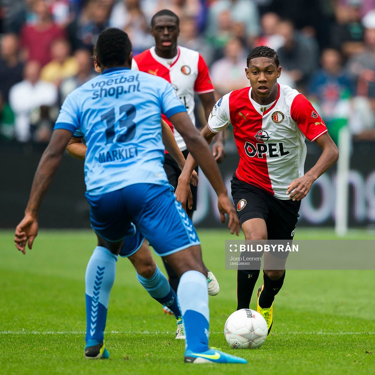 ROTTERDAM, Feyenoord - FC Utrecht, voetbal Eredivisie, seizoen 2013-2014, 22-09-2013, Stadion de Kuip, Feyenoord speler Jean-Paul Boetius (R), FC Utrecht speler Gevero Markiet (L), Feyenoord speler Bruno Martins Indi (achter).