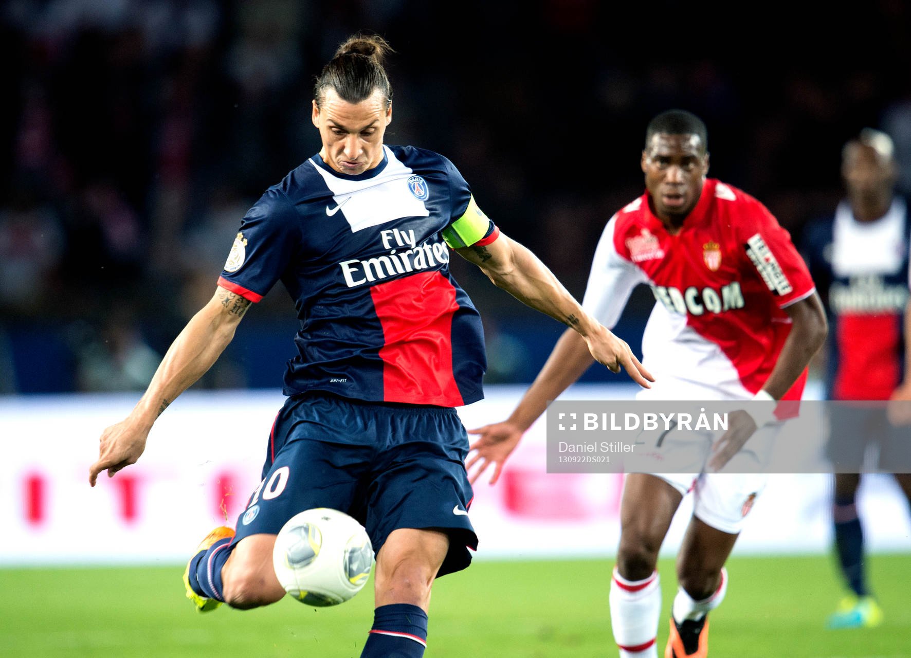 Zlatan Ibrahimovic testar skott