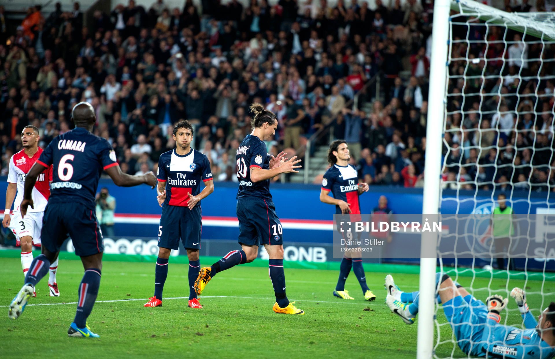Zlatan Ibrahimovic missar ett läge och deppar