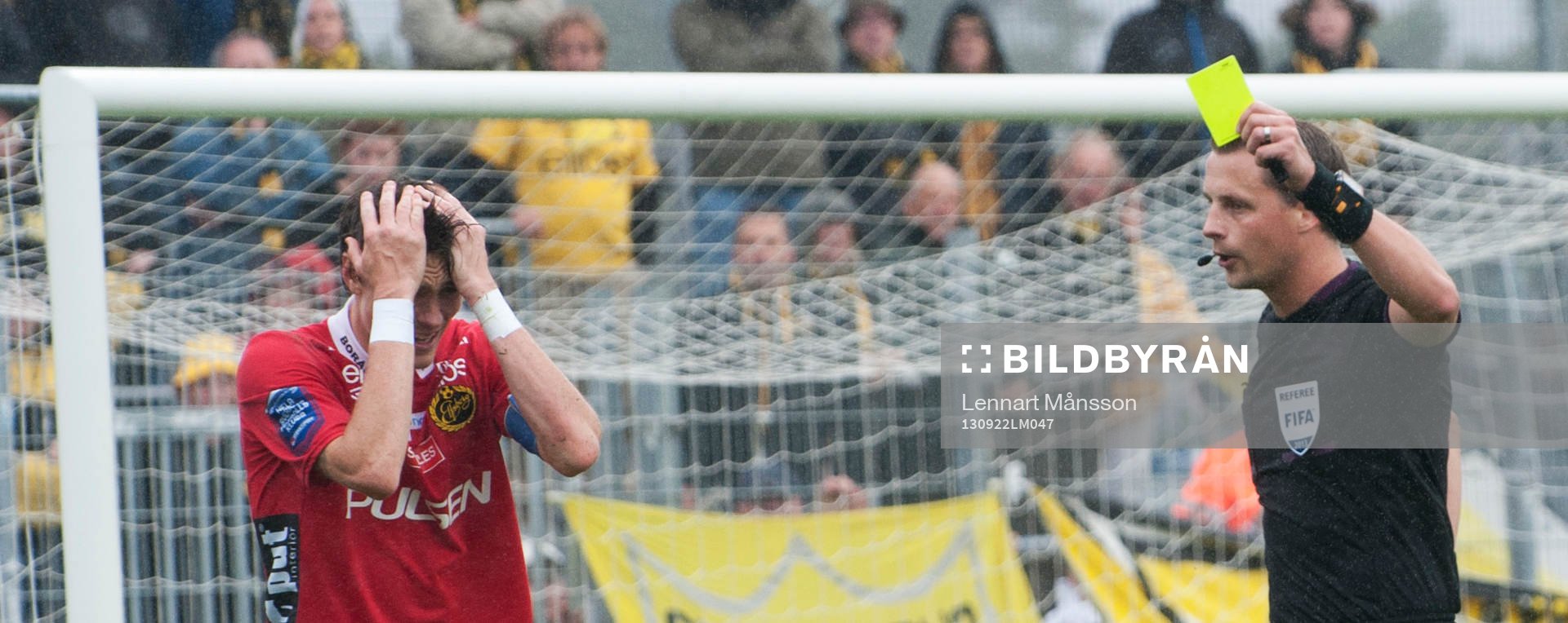 Fotboll, allsvenskan, Mjällby - Elfsborg: Domaren Andreas Ekberg ger andra varningen och utvisning, Lasse Nilsson, Elfsborg