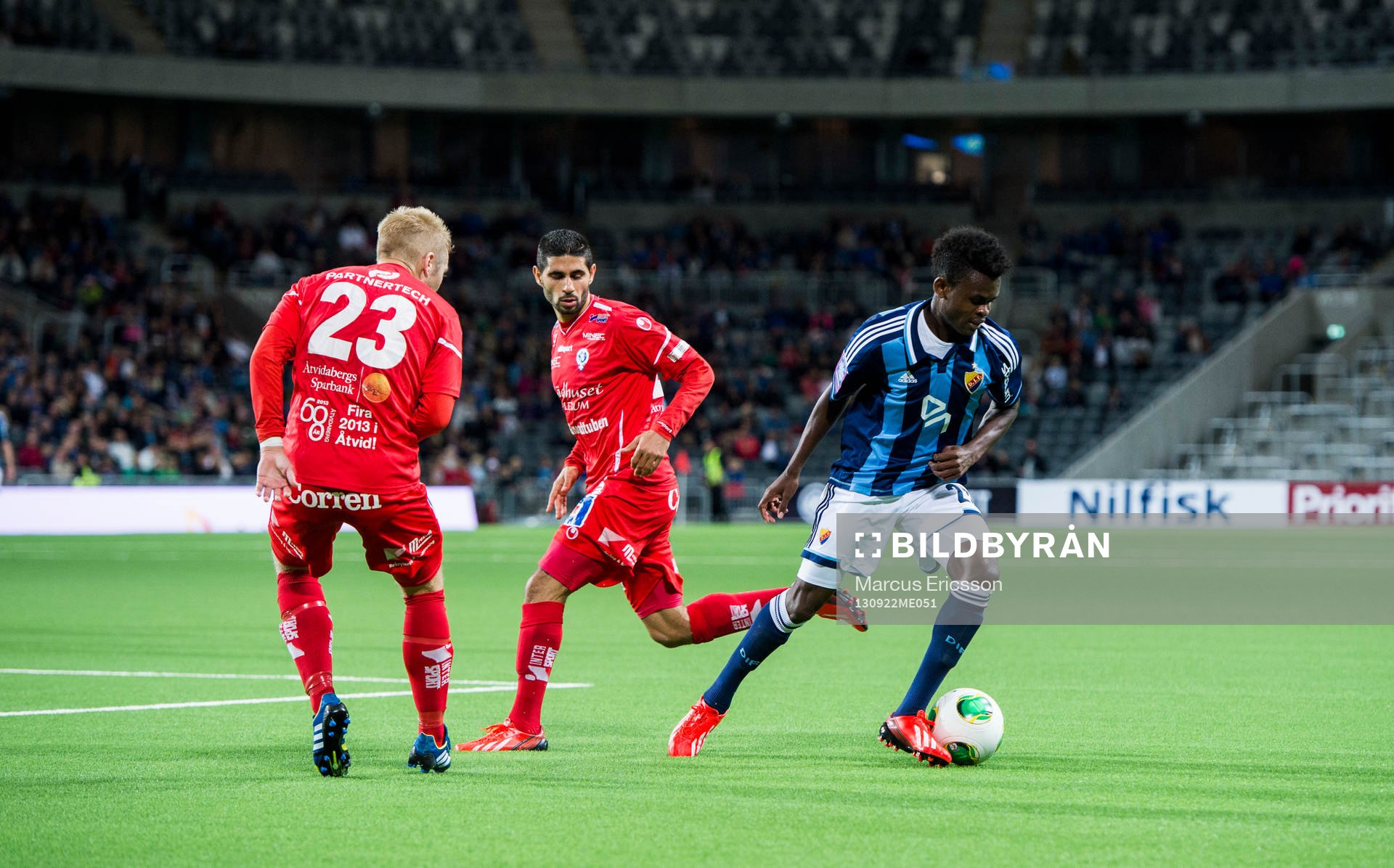 Djurgårdens Godsway Donyoh vänder bort Åtvidabergs Anton