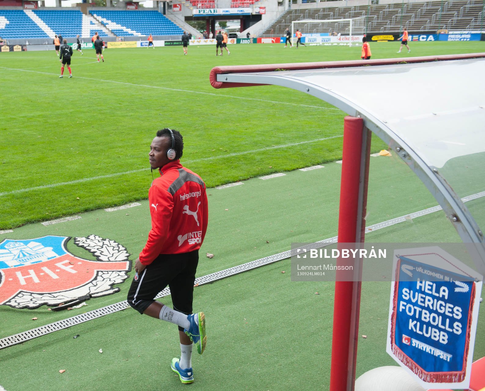 May Mahlangu körde rehab vid sidan av plan